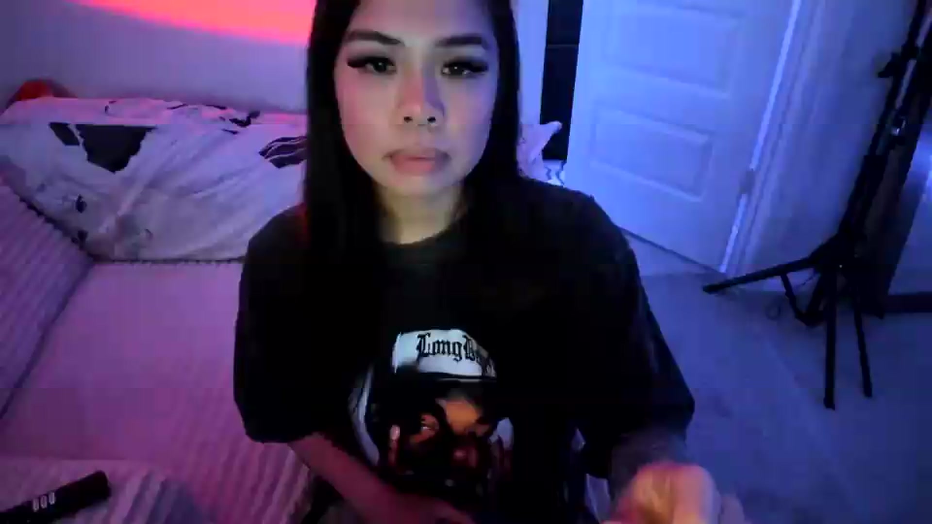 Gallery image thumbnail from dolllface's myfreecams stream on, 08/20/2026, 03:23 image 2 of 20