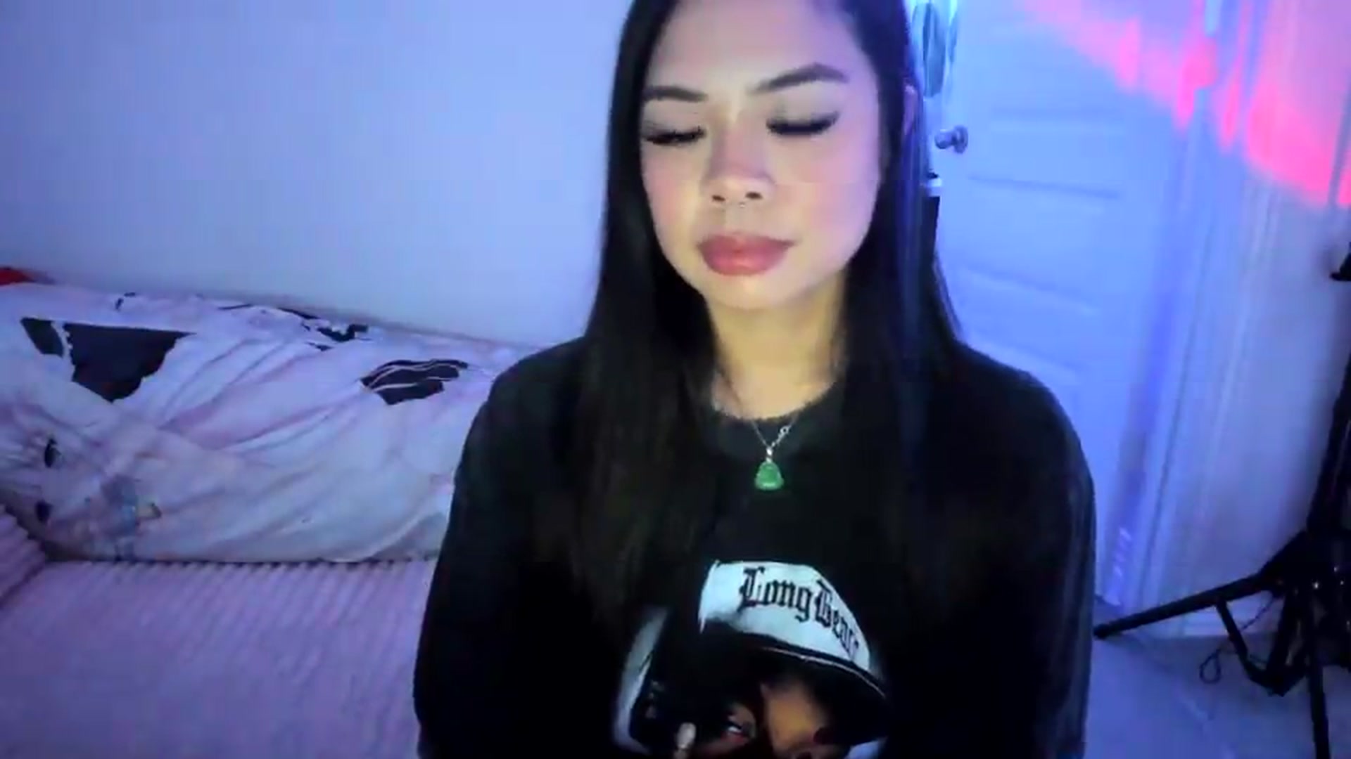 Gallery image thumbnail from dolllface's myfreecams stream on, 08/20/2026, 03:23 image 20 of 20