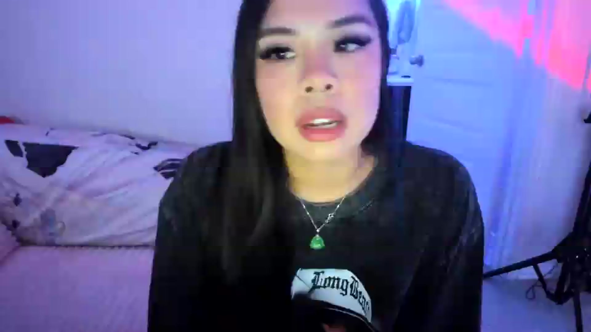 Gallery image thumbnail from dolllface's myfreecams stream on, 08/20/2026, 03:23 image 17 of 20