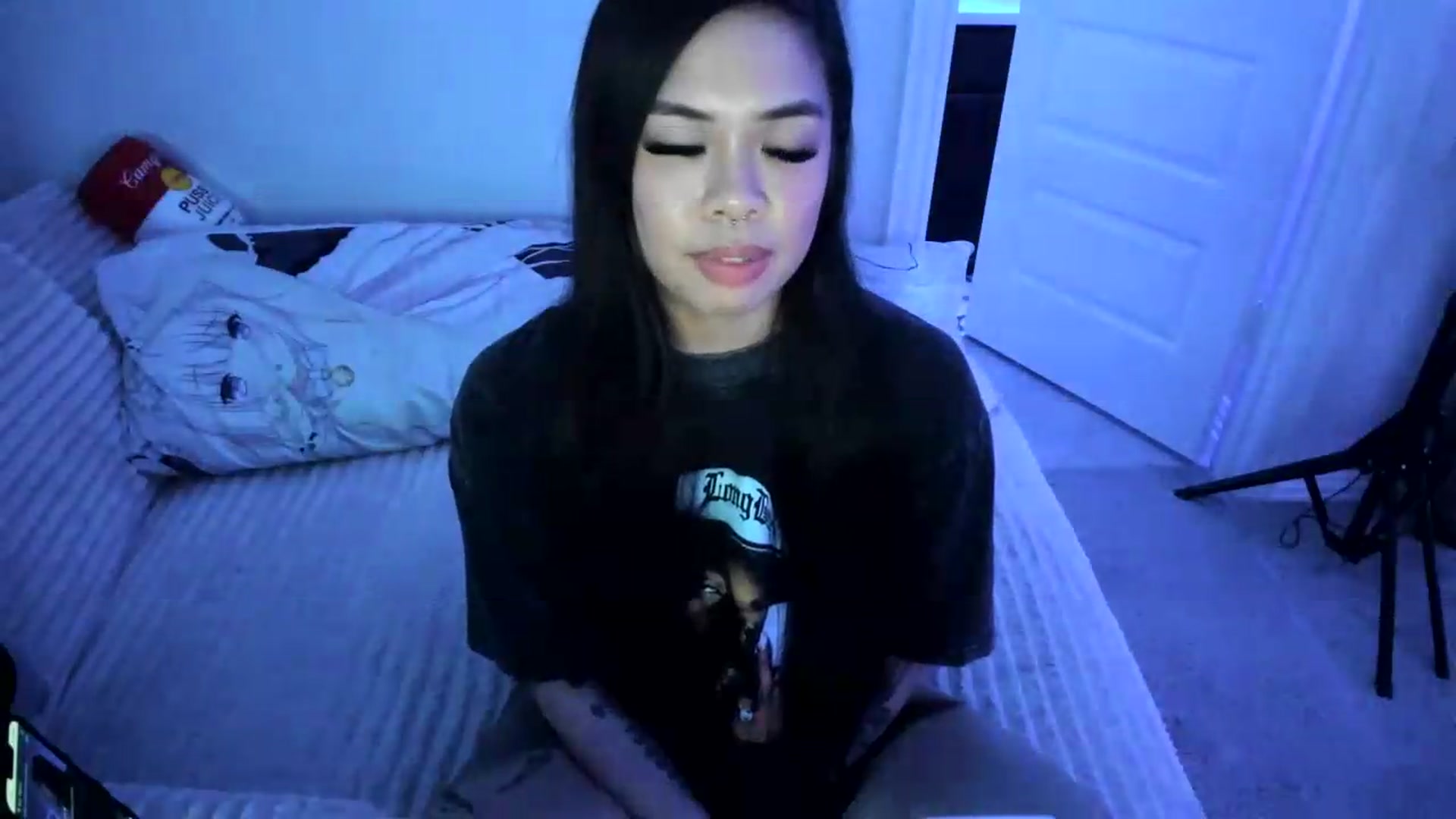 Gallery image thumbnail from dolllface's myfreecams stream on, 08/20/2026, 09:44 image 9 of 20