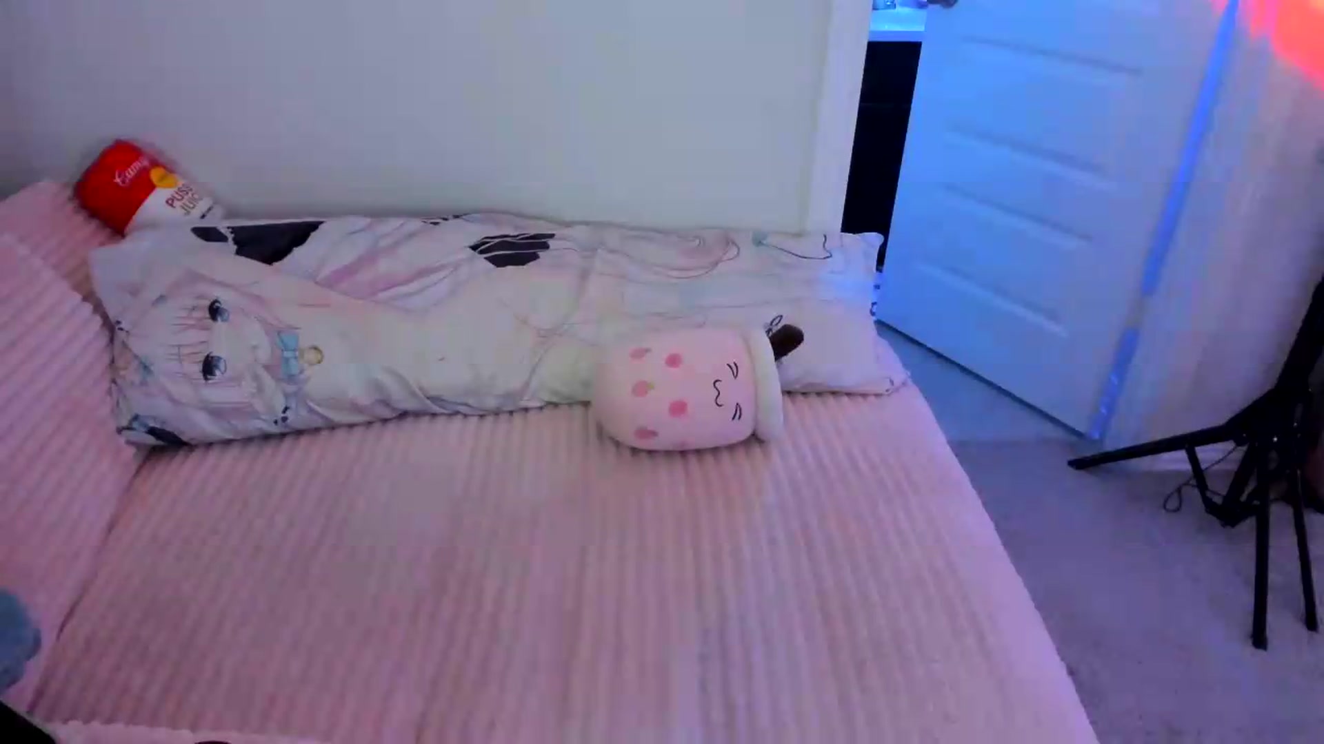 Gallery image thumbnail from dolllface's myfreecams stream on, 08/20/2026, 09:44 image 2 of 20