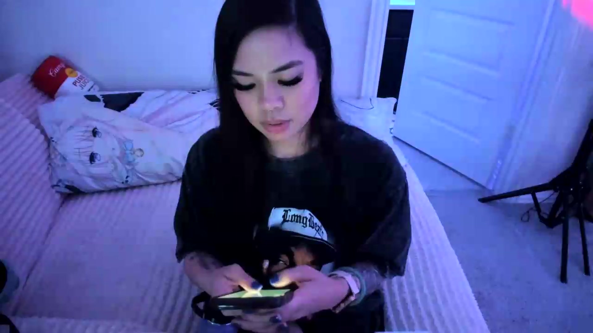 Gallery image thumbnail from dolllface's myfreecams stream on, 08/20/2026, 09:44 image 15 of 20