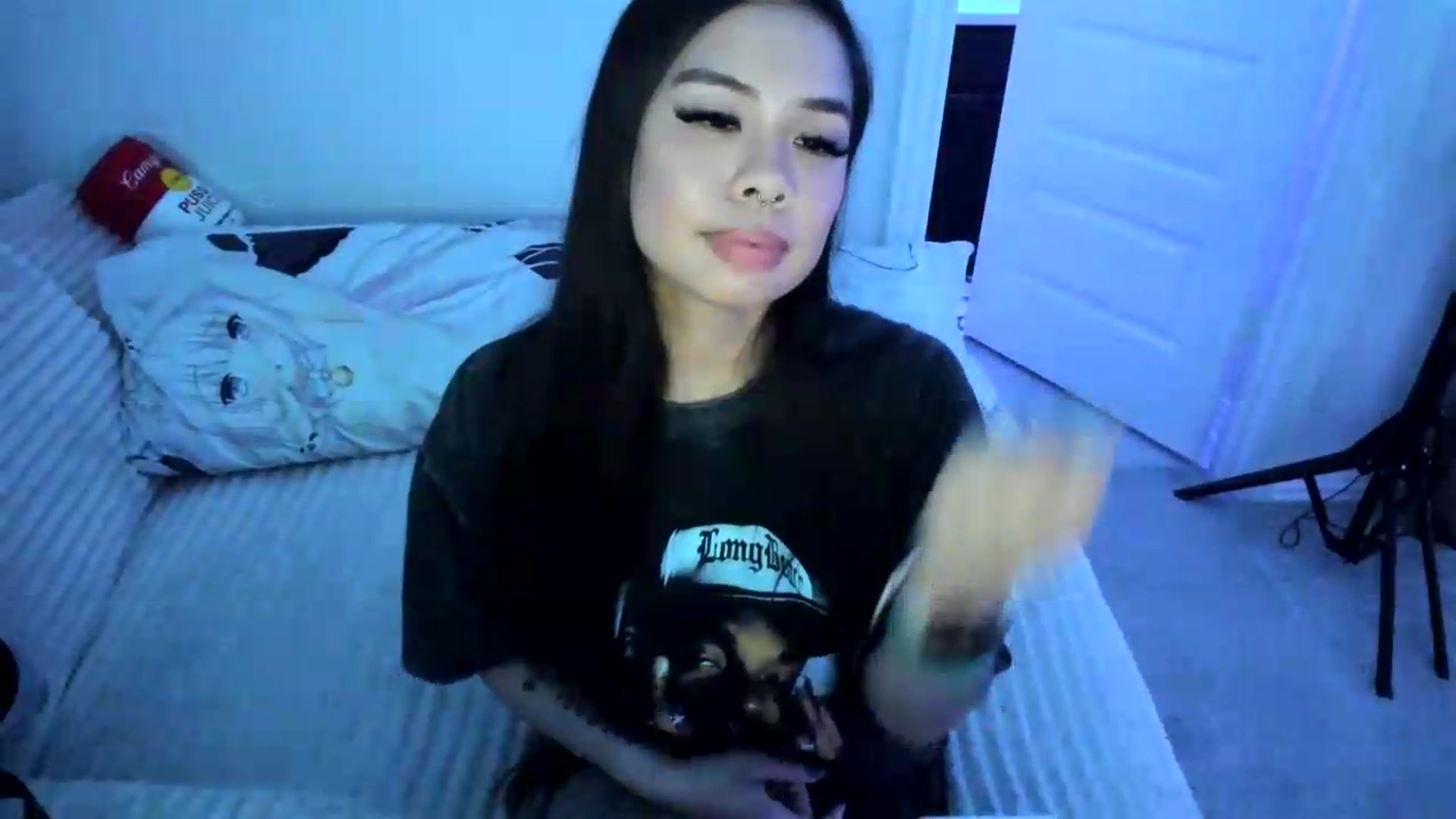 Gallery image thumbnail from dolllface's myfreecams stream on, 08/20/2026, 09:44 image 14 of 20