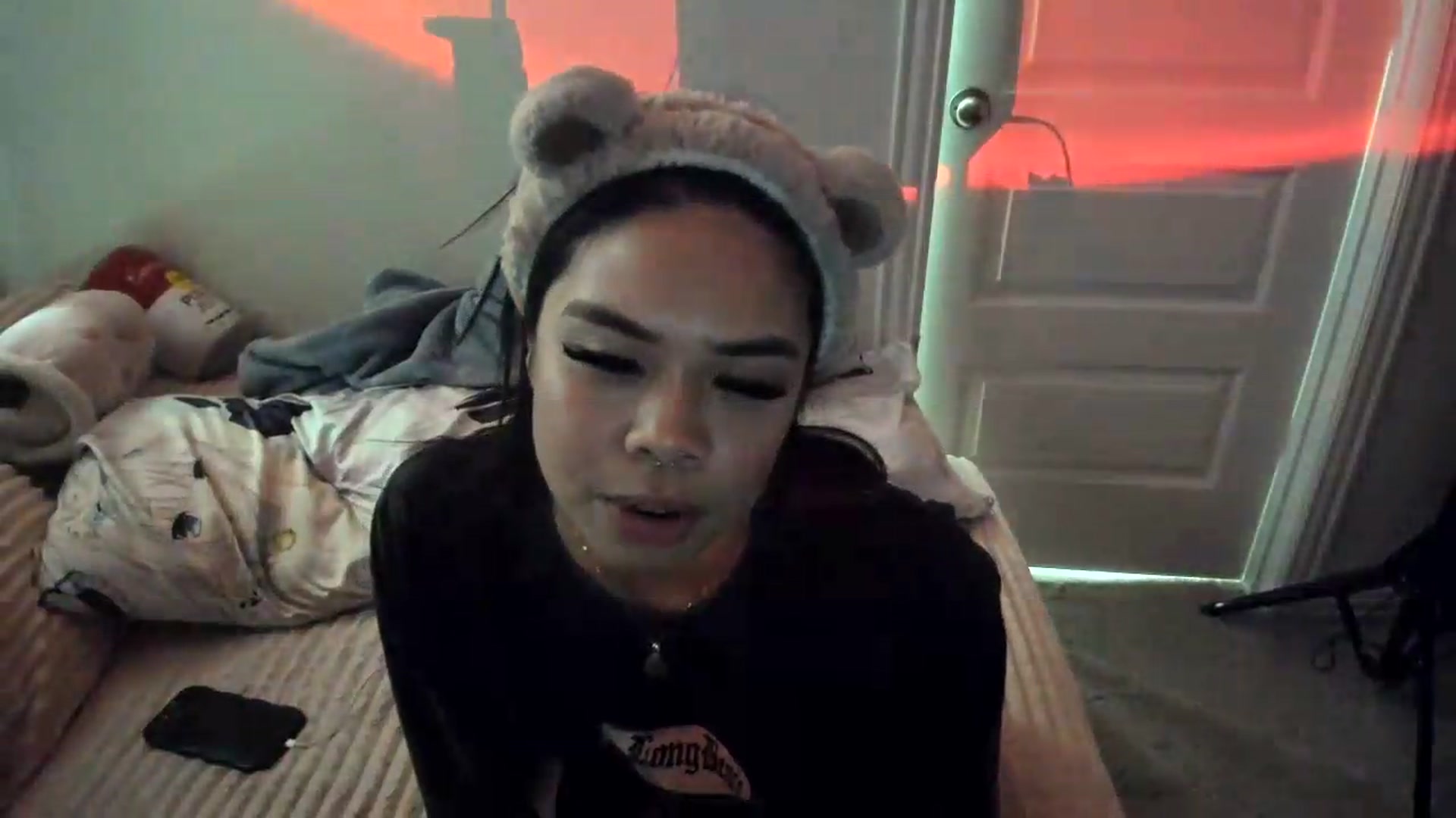 Gallery image thumbnail from dolllface's myfreecams stream on, 08/20/2026, 13:31 image 6 of 20
