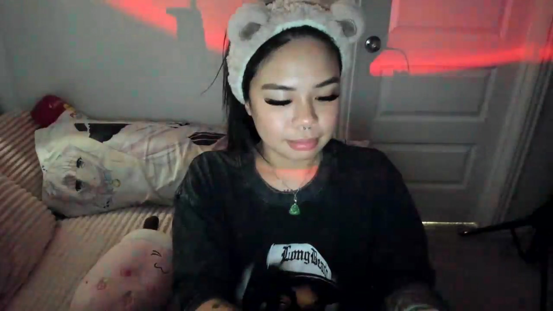 Gallery image thumbnail from dolllface's myfreecams stream on, 08/20/2026, 13:31 image 2 of 20