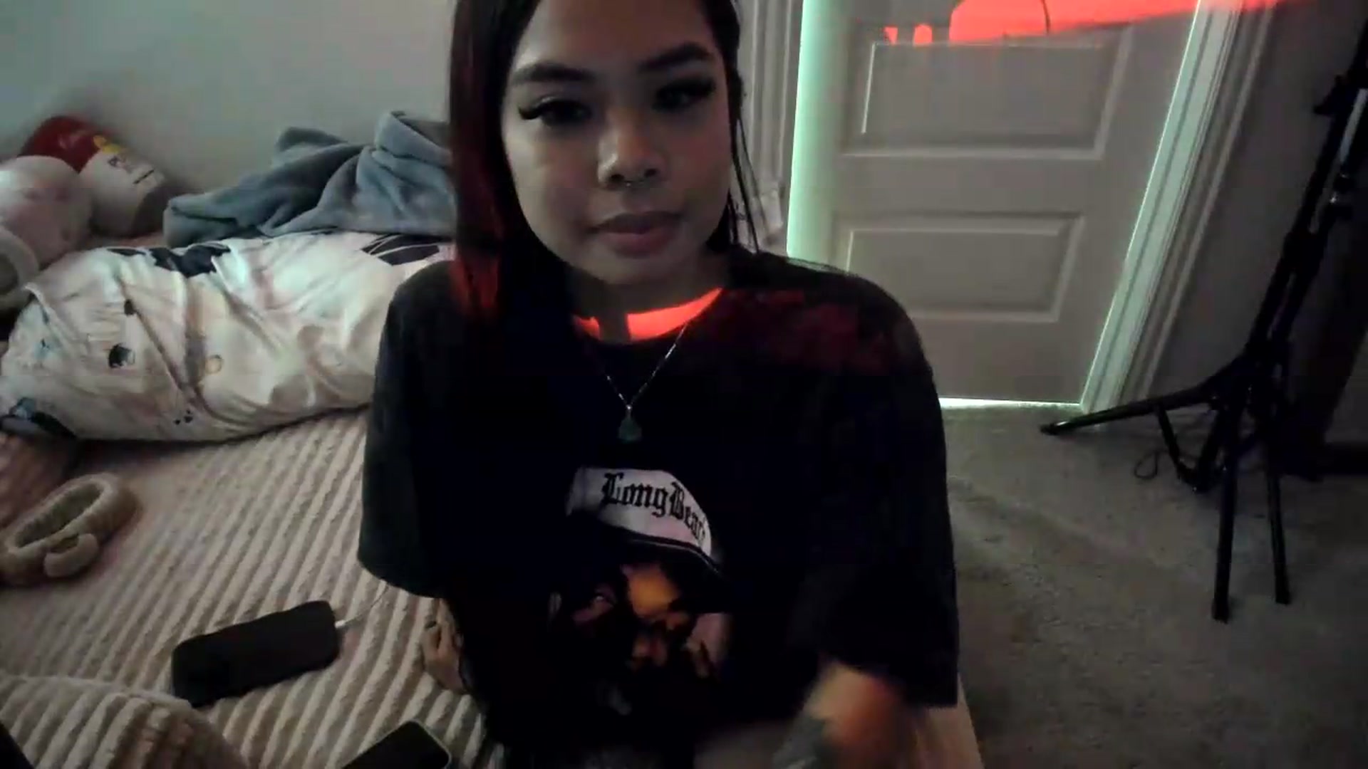 Gallery image thumbnail from dolllface's myfreecams stream on, 08/20/2026, 13:31 image 12 of 20