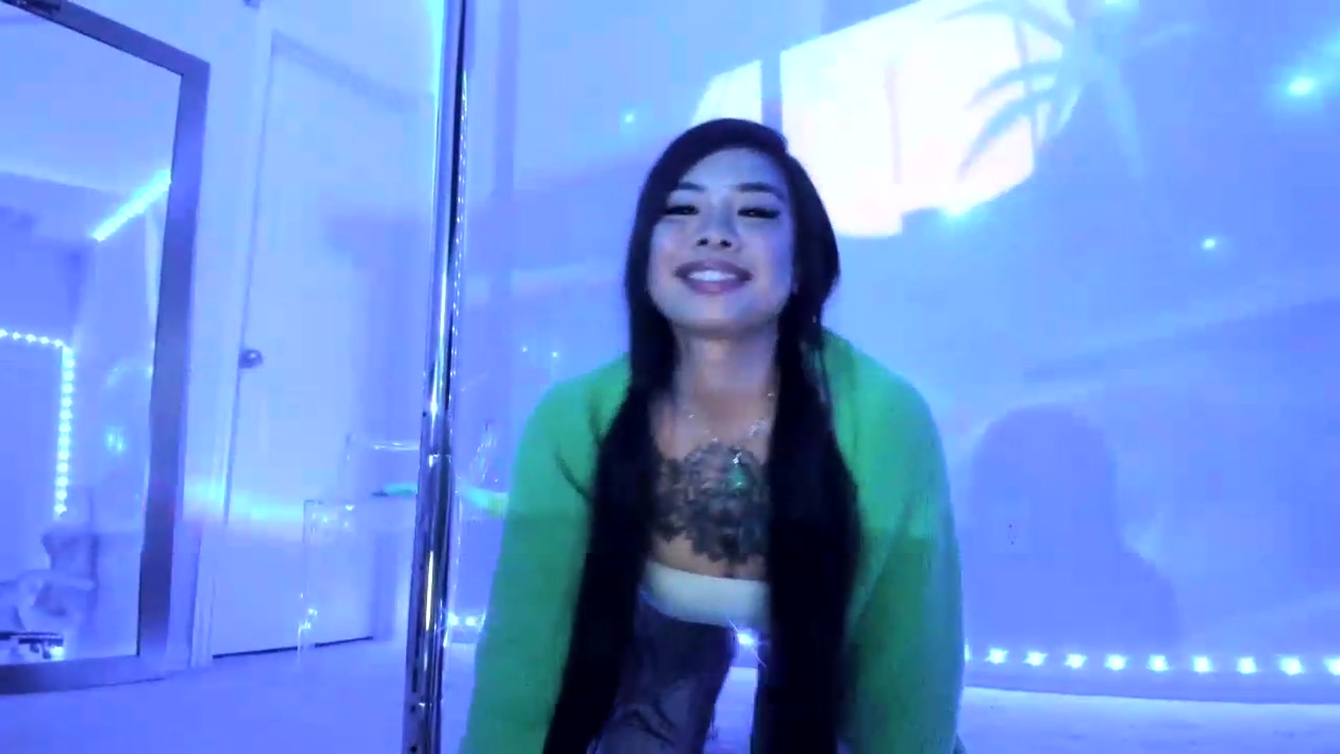 Gallery image thumbnail from dolllface's myfreecams stream on, 08/21/2026, 09:03 image 9 of 20
