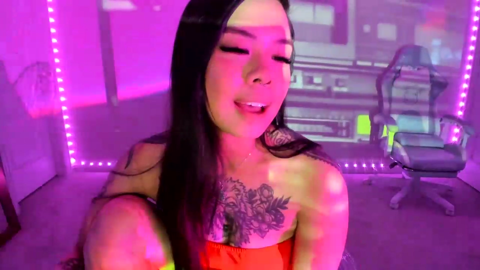 Gallery image thumbnail from dolllface's myfreecams stream on, 08/22/2026, 01:50 image 11 of 20