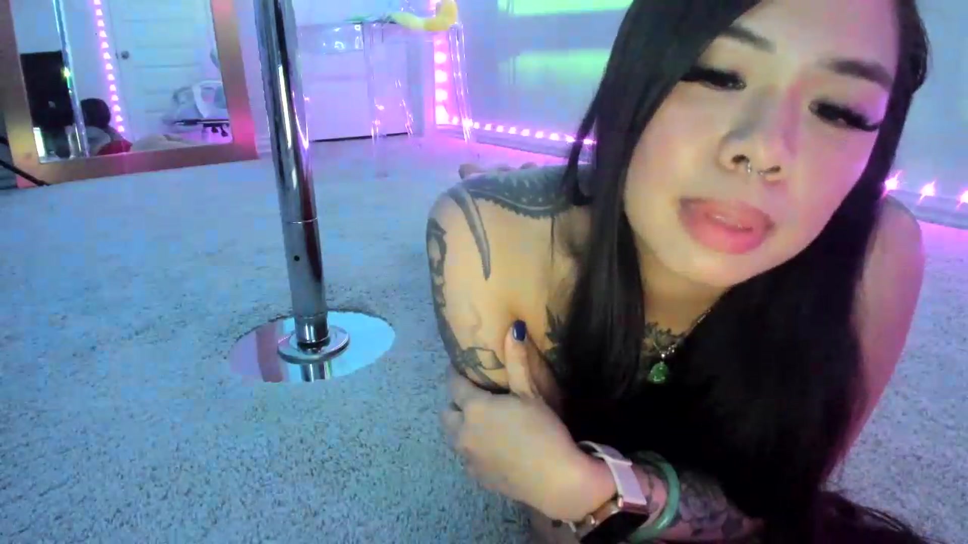 Gallery image thumbnail from dolllface's myfreecams stream on, 08/22/2026, 09:06 image 9 of 20