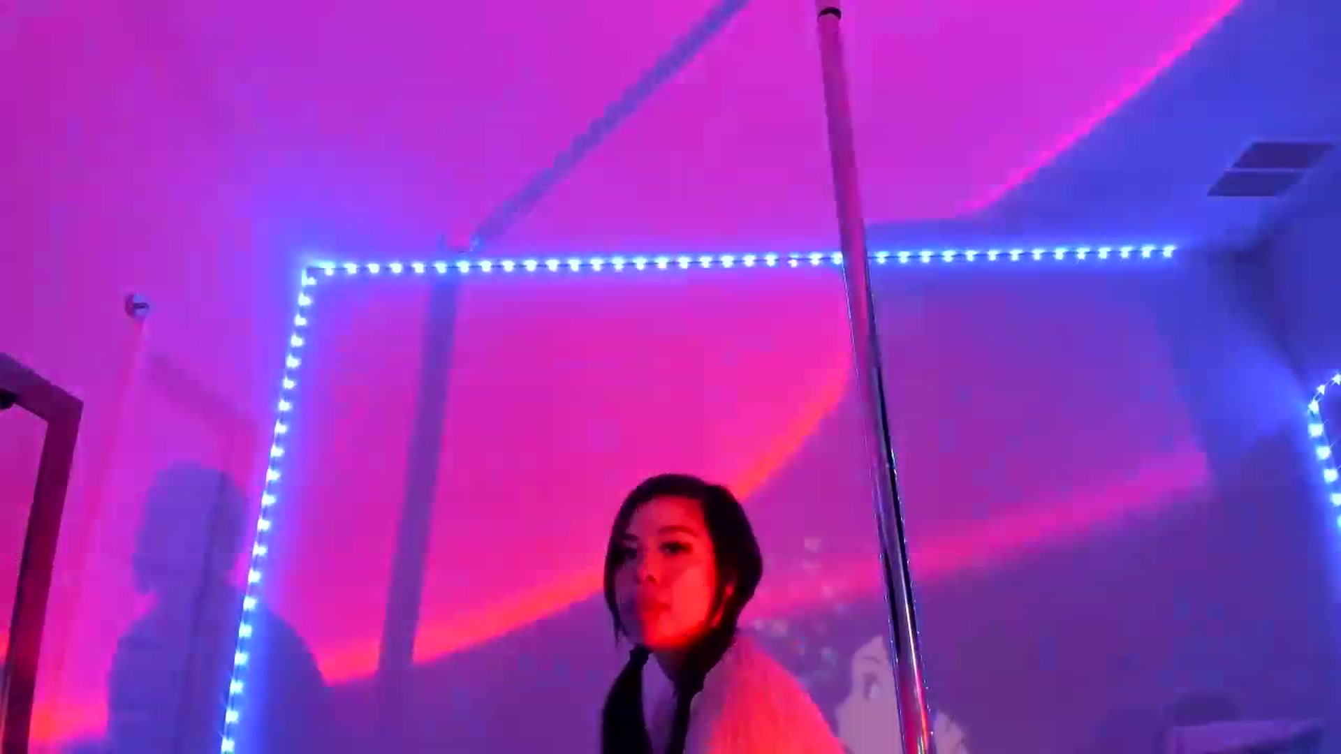 Gallery image thumbnail from dolllface's myfreecams stream on, 08/23/2026, 06:36 image 15 of 20
