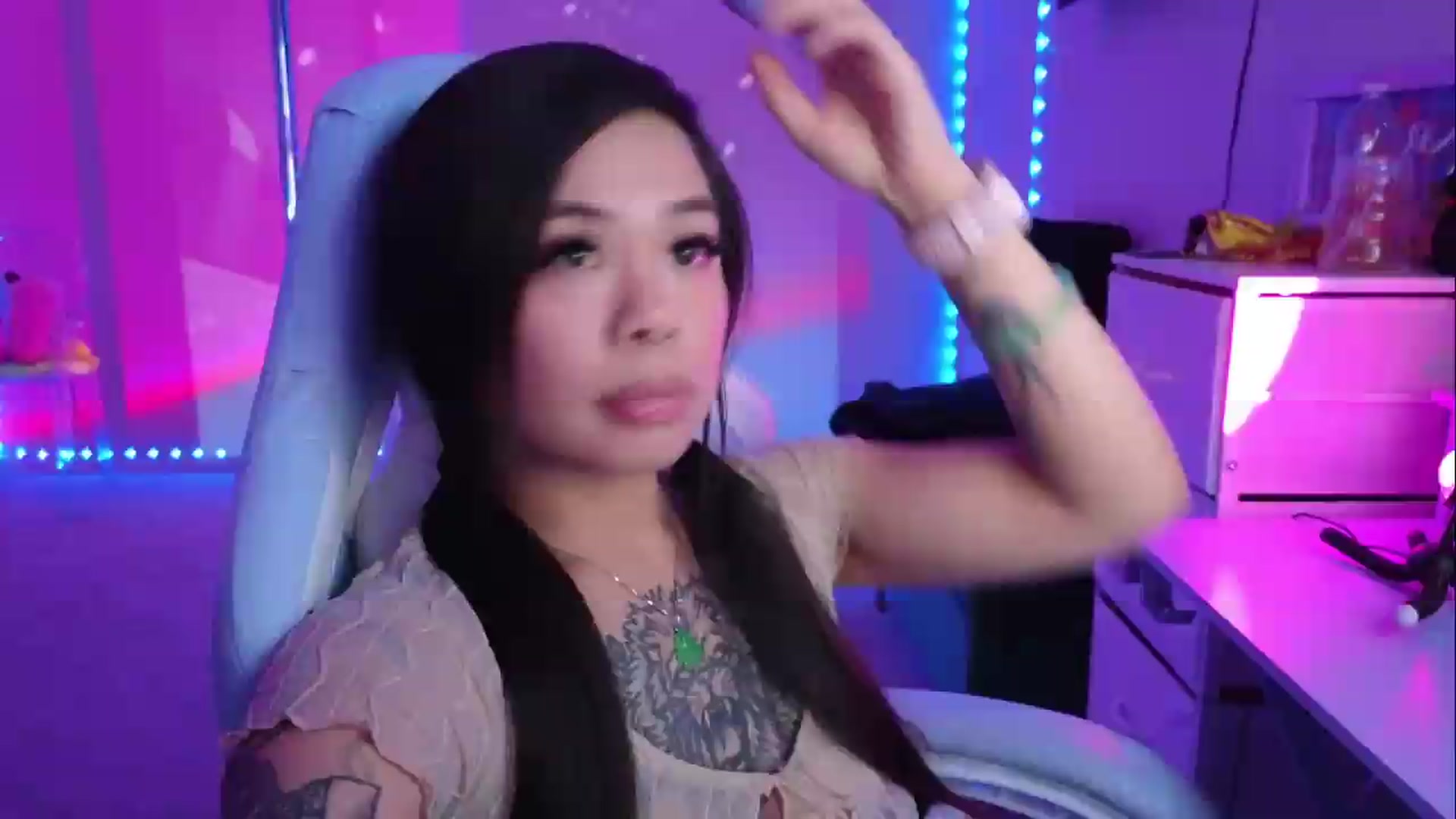 Gallery image thumbnail from dolllface's myfreecams stream on, 08/23/2026, 08:07 image 6 of 20