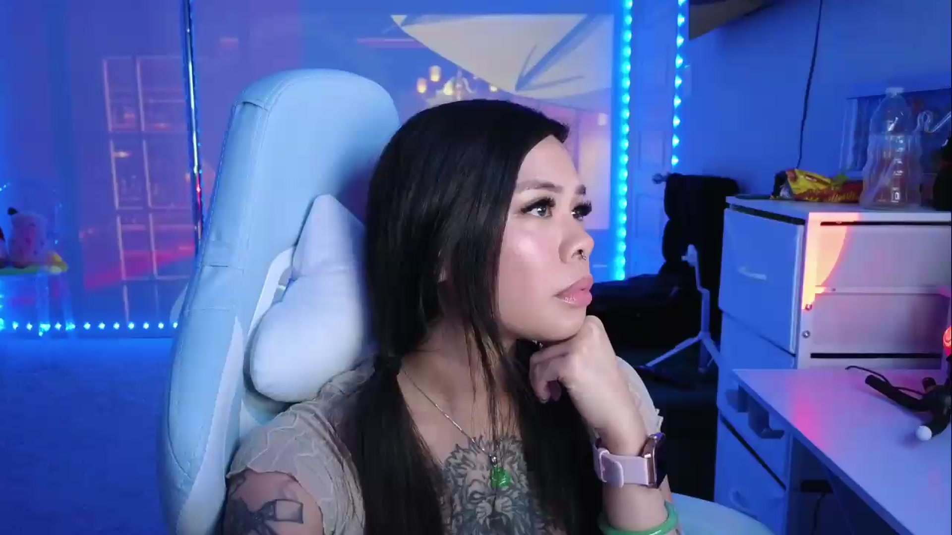 Gallery image thumbnail from dolllface's myfreecams stream on, 08/23/2026, 08:07 image 19 of 20