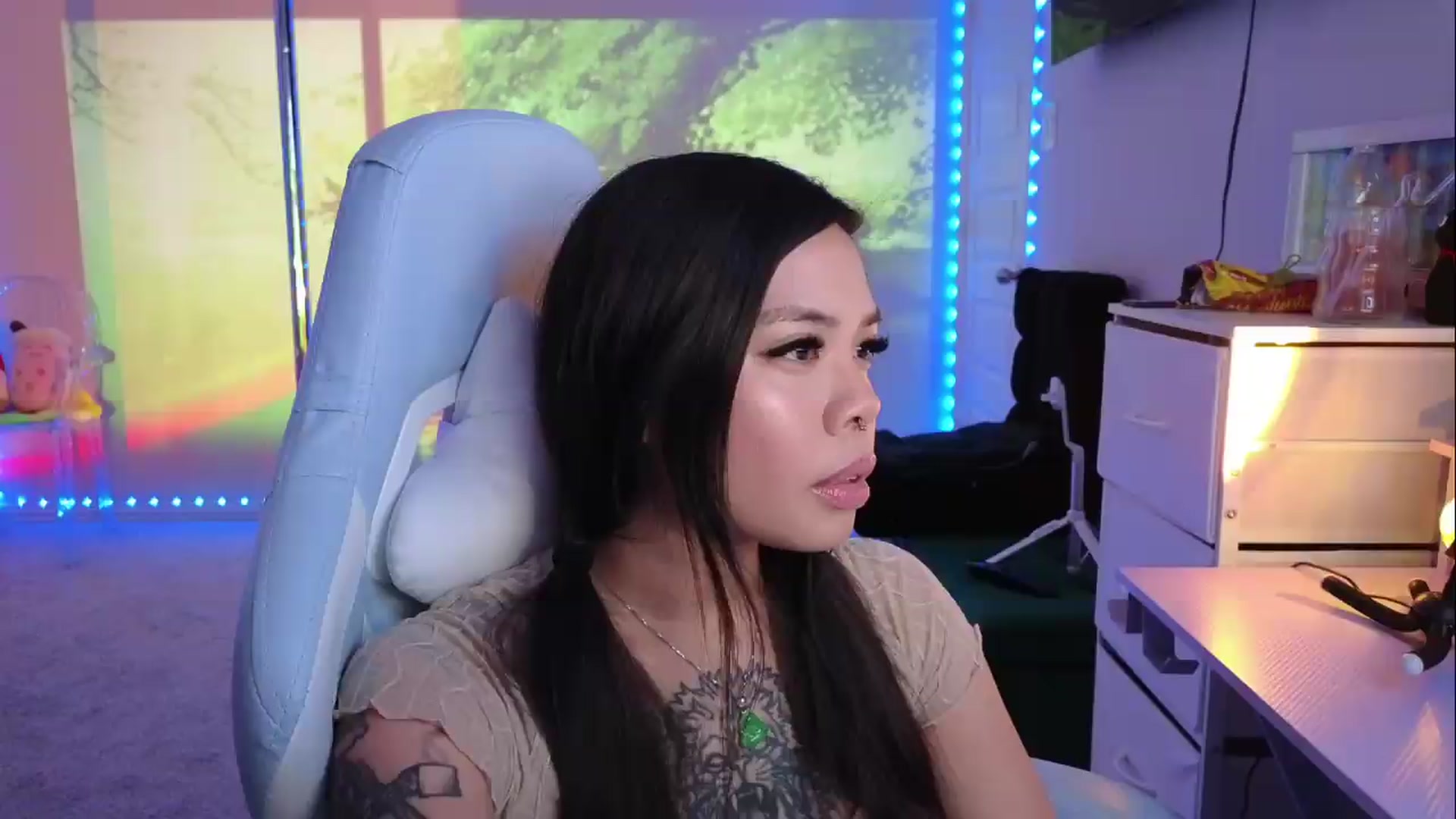 Gallery image thumbnail from dolllface's myfreecams stream on, 08/23/2026, 08:07 image 16 of 20