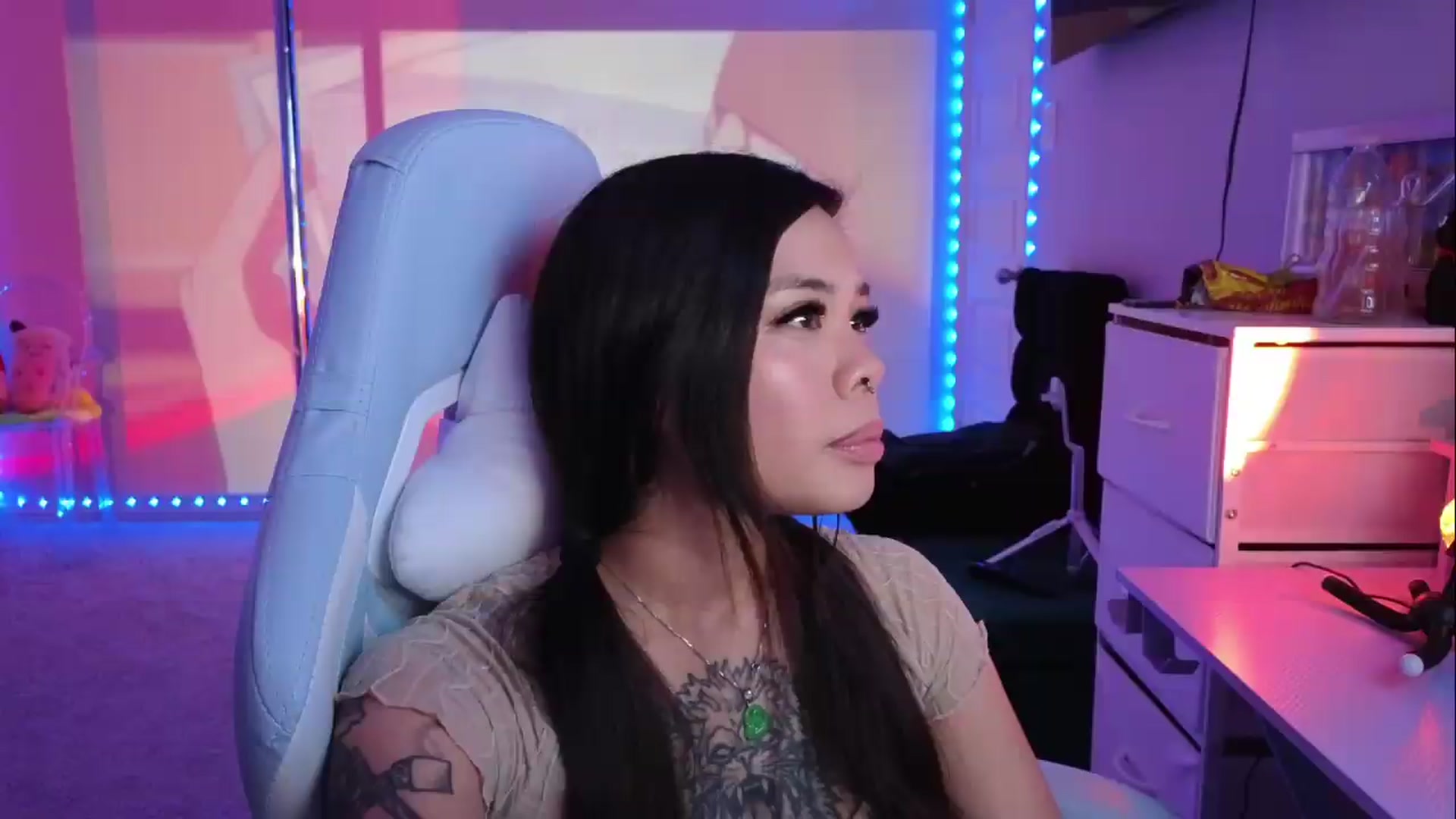 Gallery image thumbnail from dolllface's myfreecams stream on, 08/23/2026, 08:07 image 17 of 20