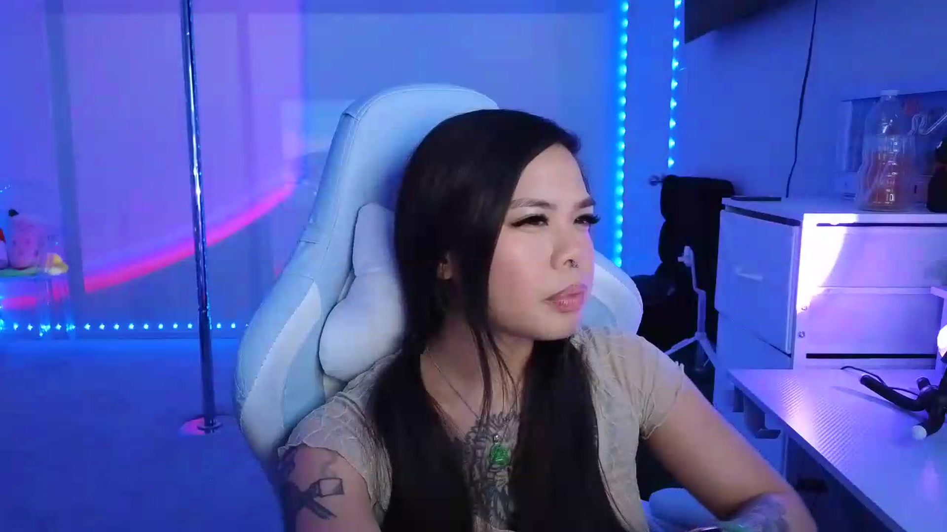 Gallery image thumbnail from dolllface's myfreecams stream on, 08/23/2026, 08:28 image 20 of 20