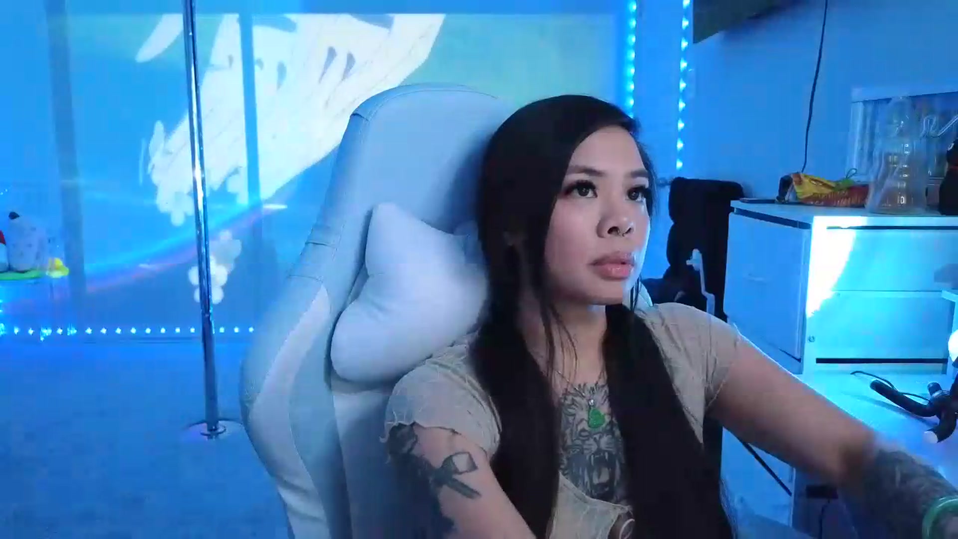 Gallery image thumbnail from dolllface's myfreecams stream on, 08/23/2026, 08:28 image 5 of 20