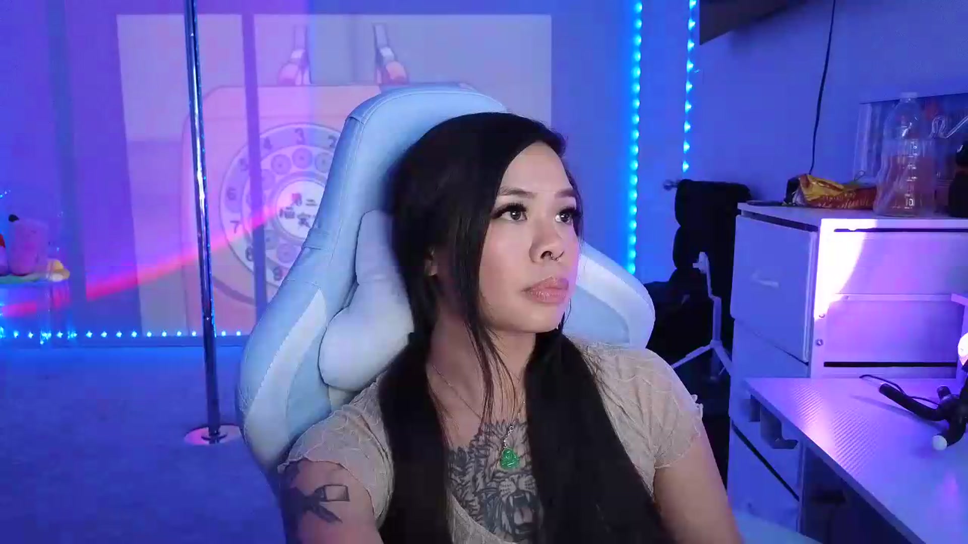 Gallery image thumbnail from dolllface's myfreecams stream on, 08/23/2026, 08:28 image 13 of 20