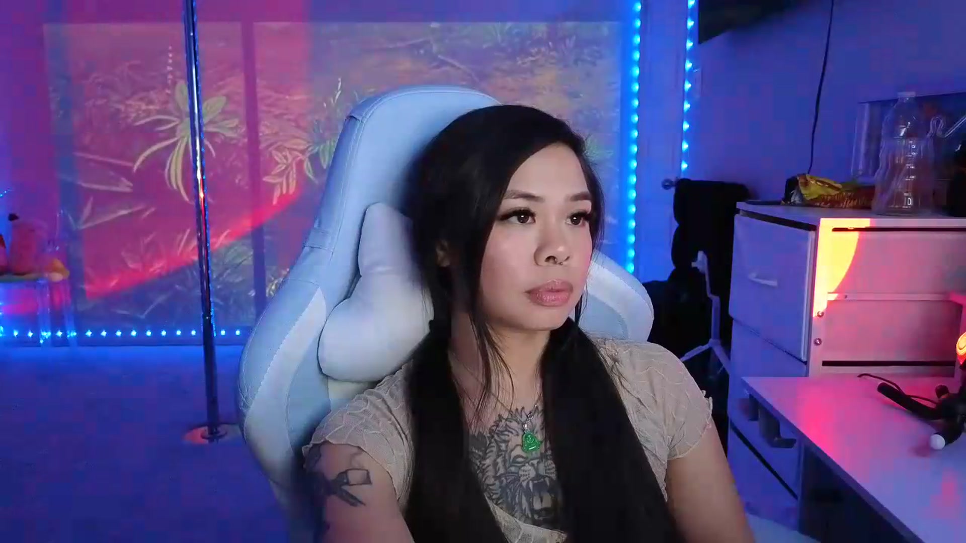 Gallery image thumbnail from dolllface's myfreecams stream on, 08/23/2026, 08:28 image 11 of 20