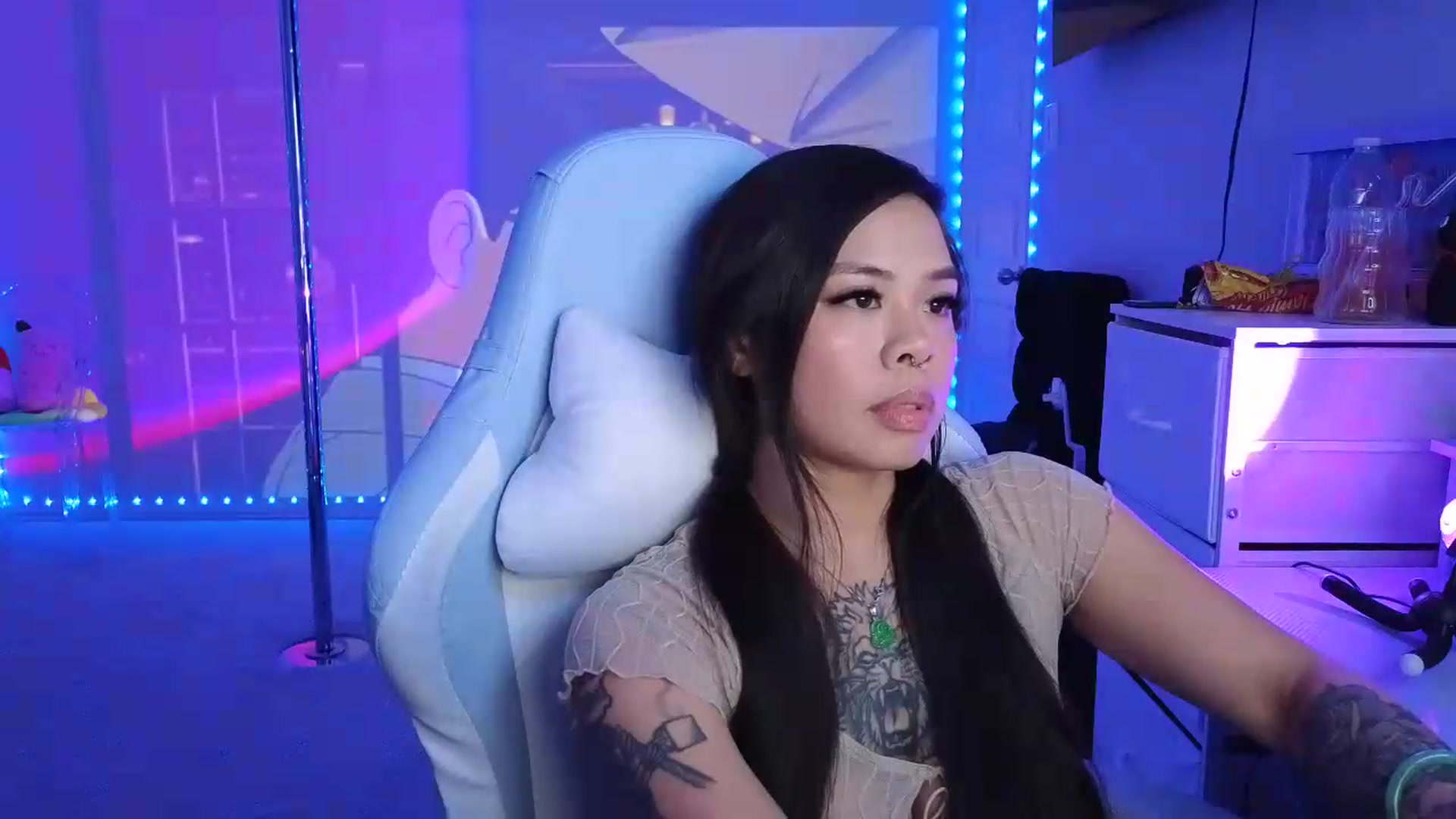 Gallery image thumbnail from dolllface's myfreecams stream on, 08/23/2026, 08:28 image 8 of 20