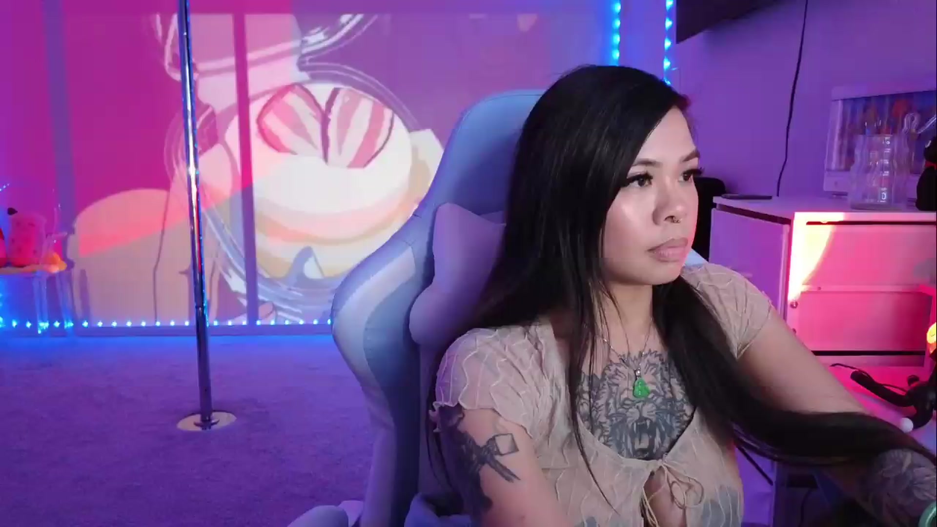 Gallery image thumbnail from dolllface's myfreecams stream on, 08/23/2026, 09:37 image 16 of 20
