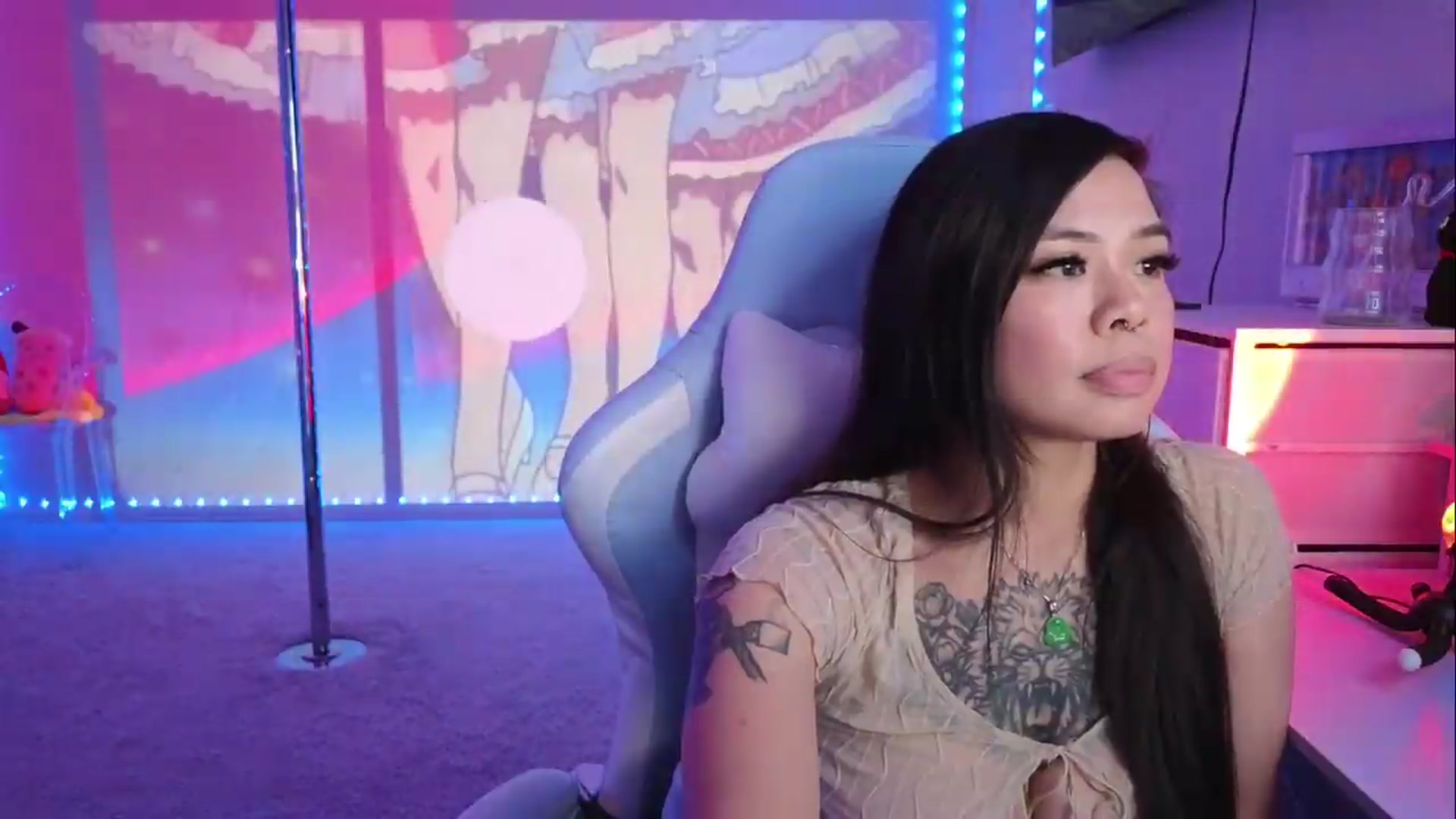 Gallery image thumbnail from dolllface's myfreecams stream on, 08/23/2026, 09:37 image 14 of 20