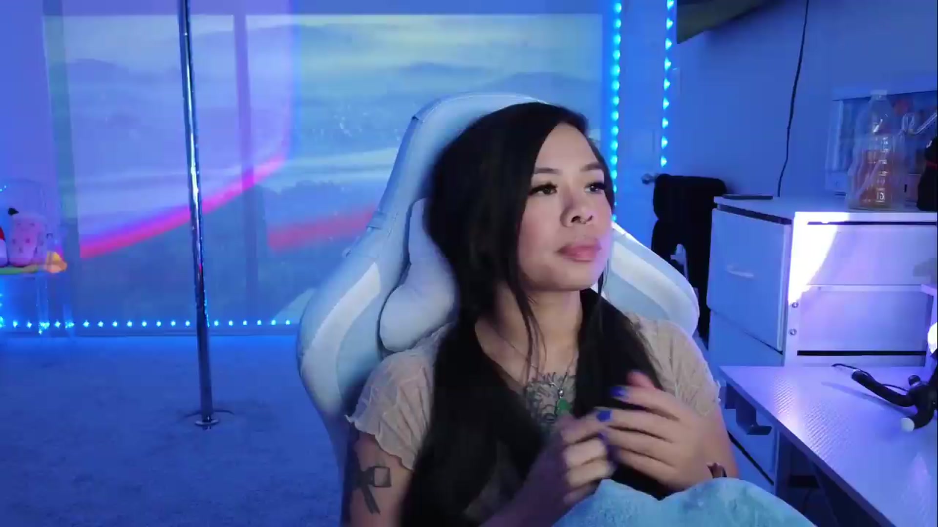 Gallery image thumbnail from dolllface's myfreecams stream on, 08/23/2026, 09:37 image 5 of 20