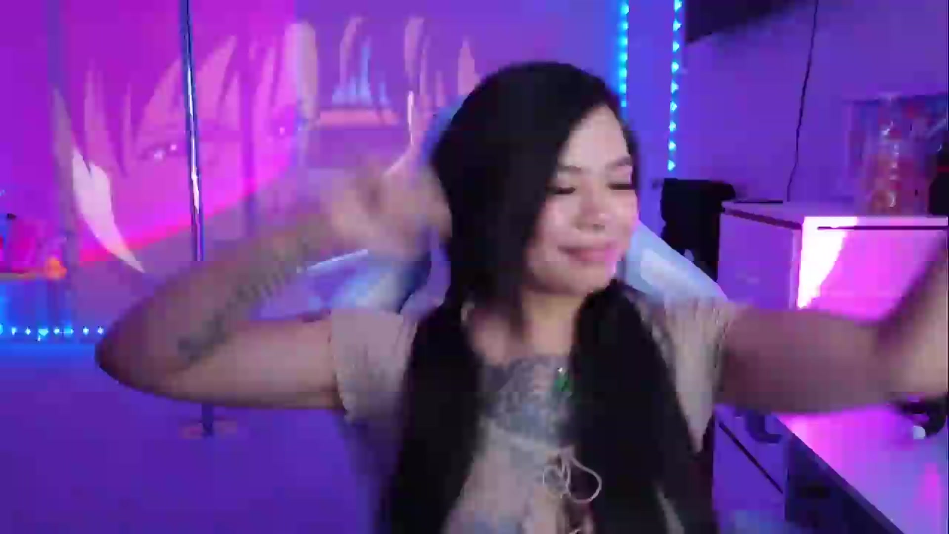 Gallery image thumbnail from dolllface's myfreecams stream on, 08/23/2026, 09:37 image 4 of 20