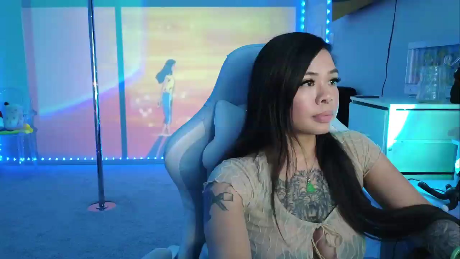 Gallery image thumbnail from dolllface's myfreecams stream on, 08/23/2026, 09:37 image 17 of 20