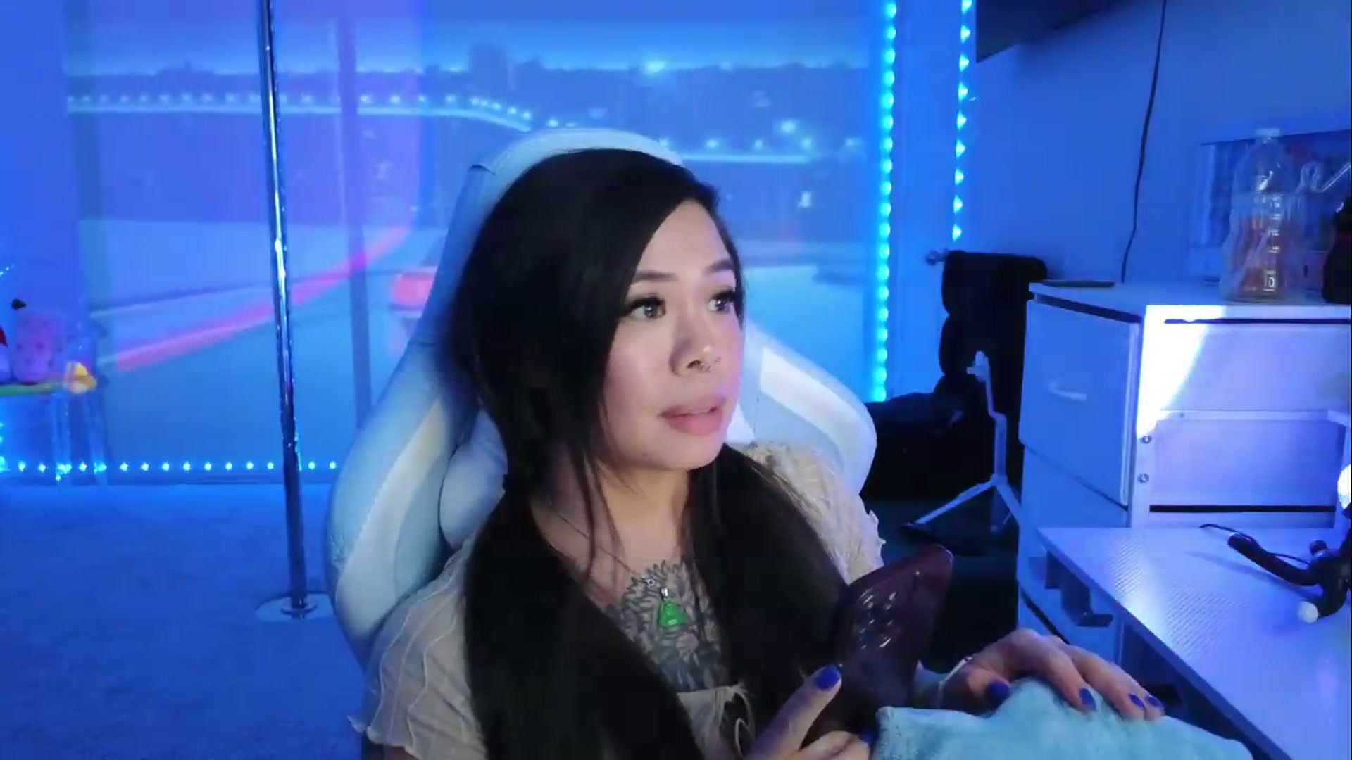 Gallery image thumbnail from dolllface's myfreecams stream on, 08/23/2026, 09:37 image 6 of 20