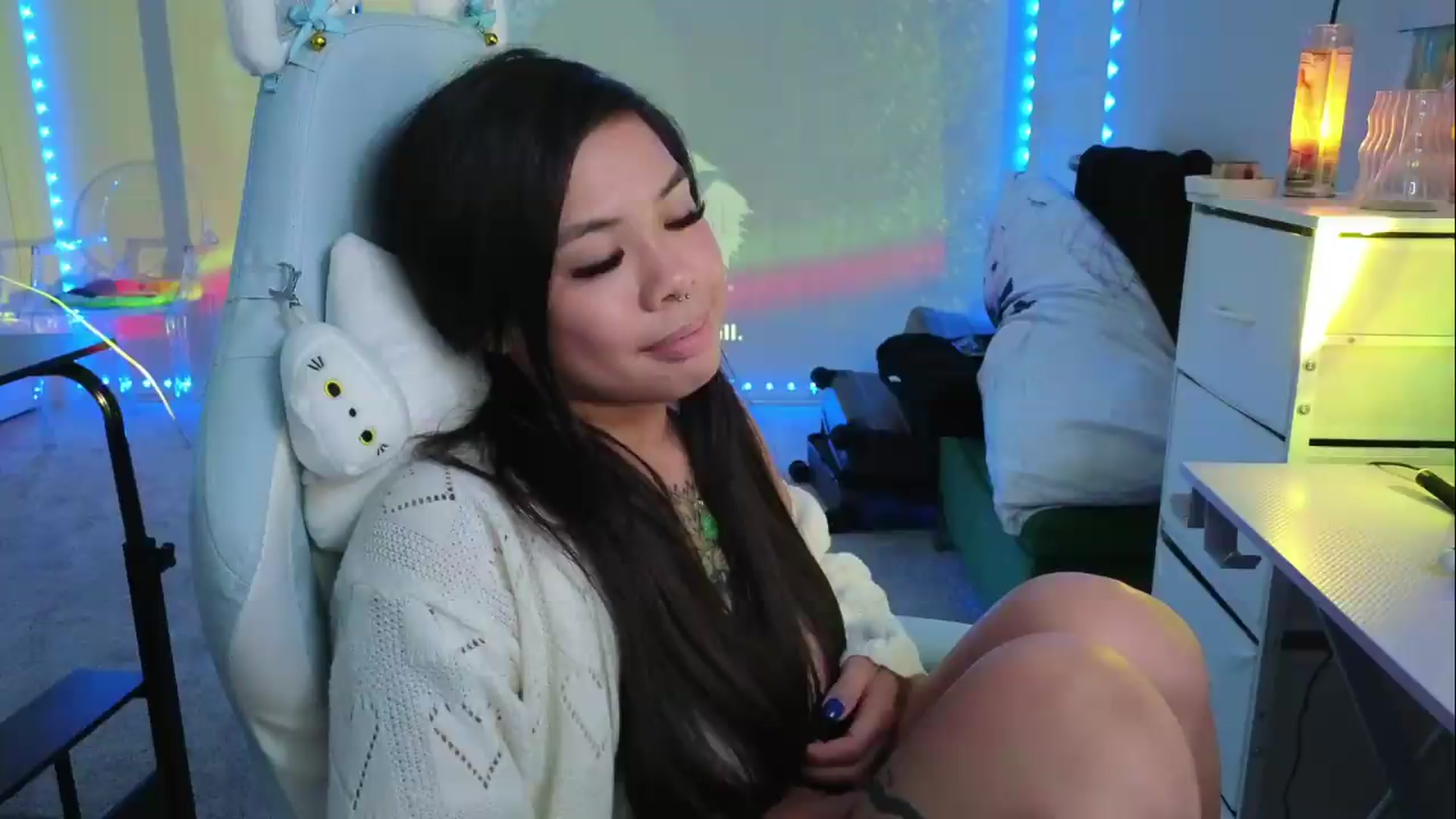Gallery image thumbnail from dolllface's myfreecams stream on, 08/25/2026, 12:18 image 5 of 20