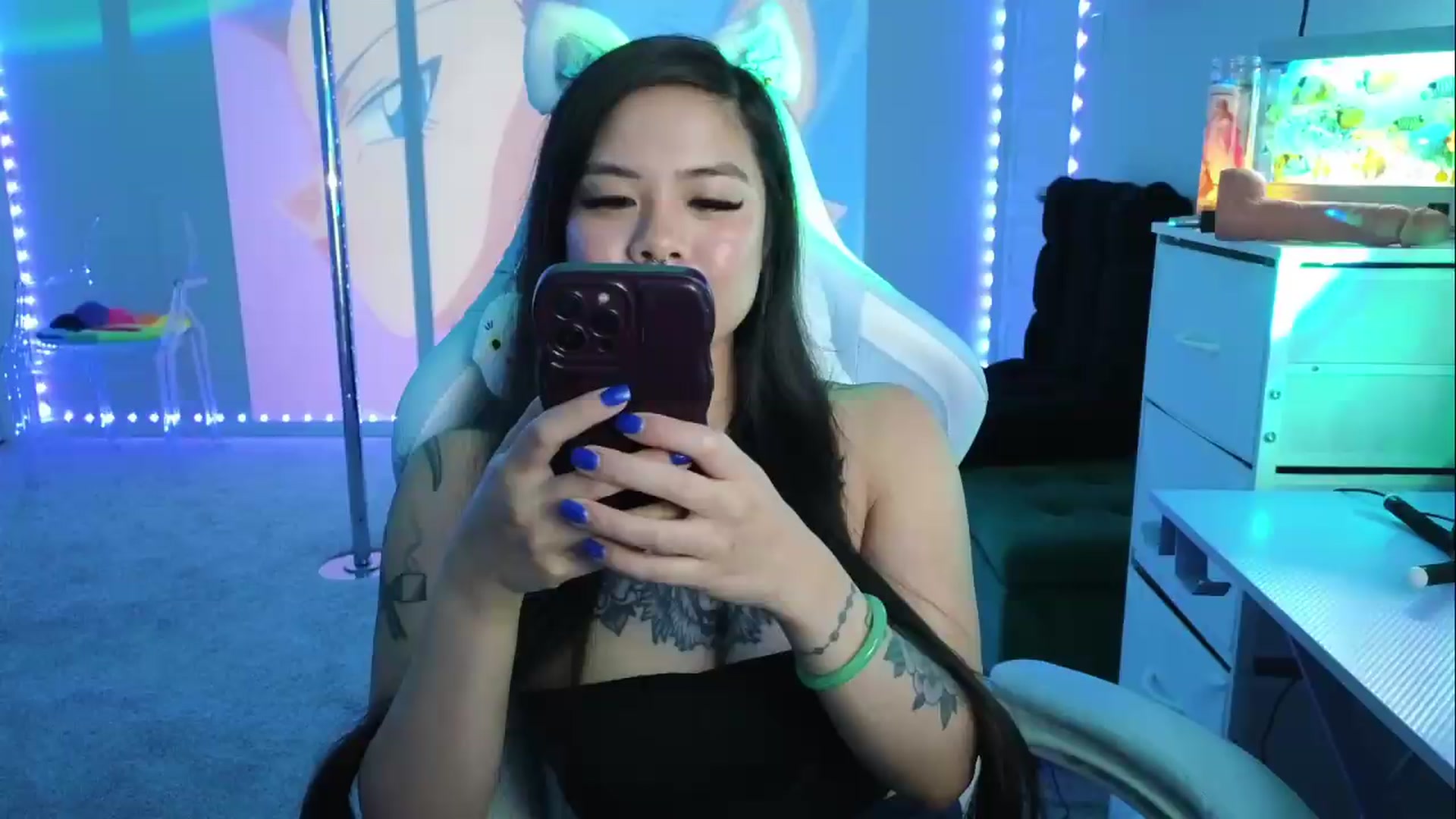 Gallery image thumbnail from dolllface's myfreecams stream on, 08/26/2026, 07:45 image 12 of 20