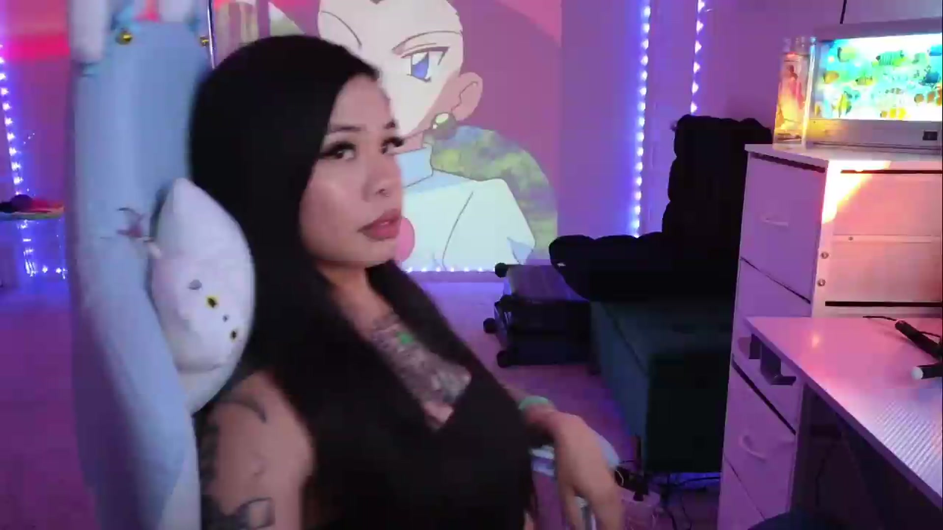 Gallery image thumbnail from dolllface's myfreecams stream on, 08/26/2026, 07:45 image 2 of 20
