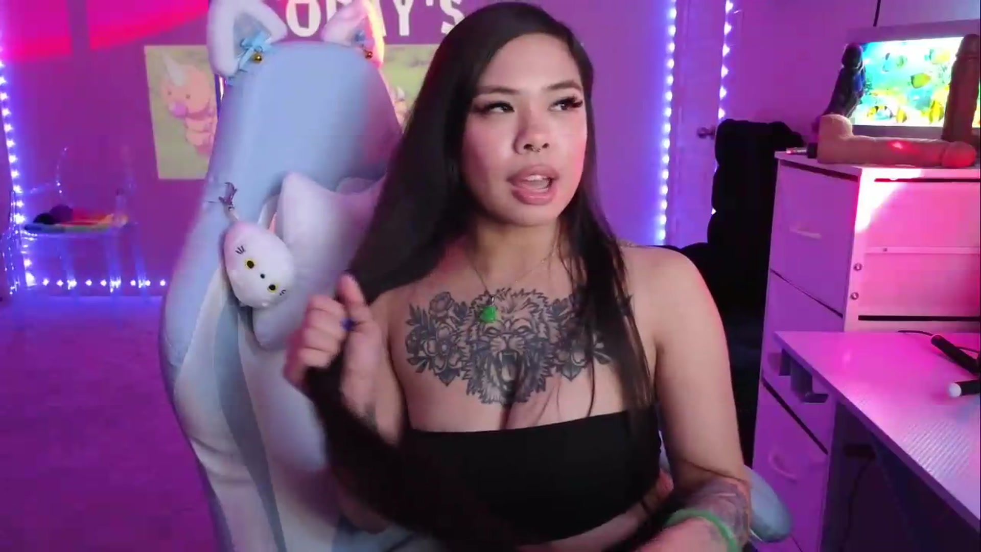 Gallery image thumbnail from dolllface's myfreecams stream on, 08/26/2026, 07:45 image 17 of 20