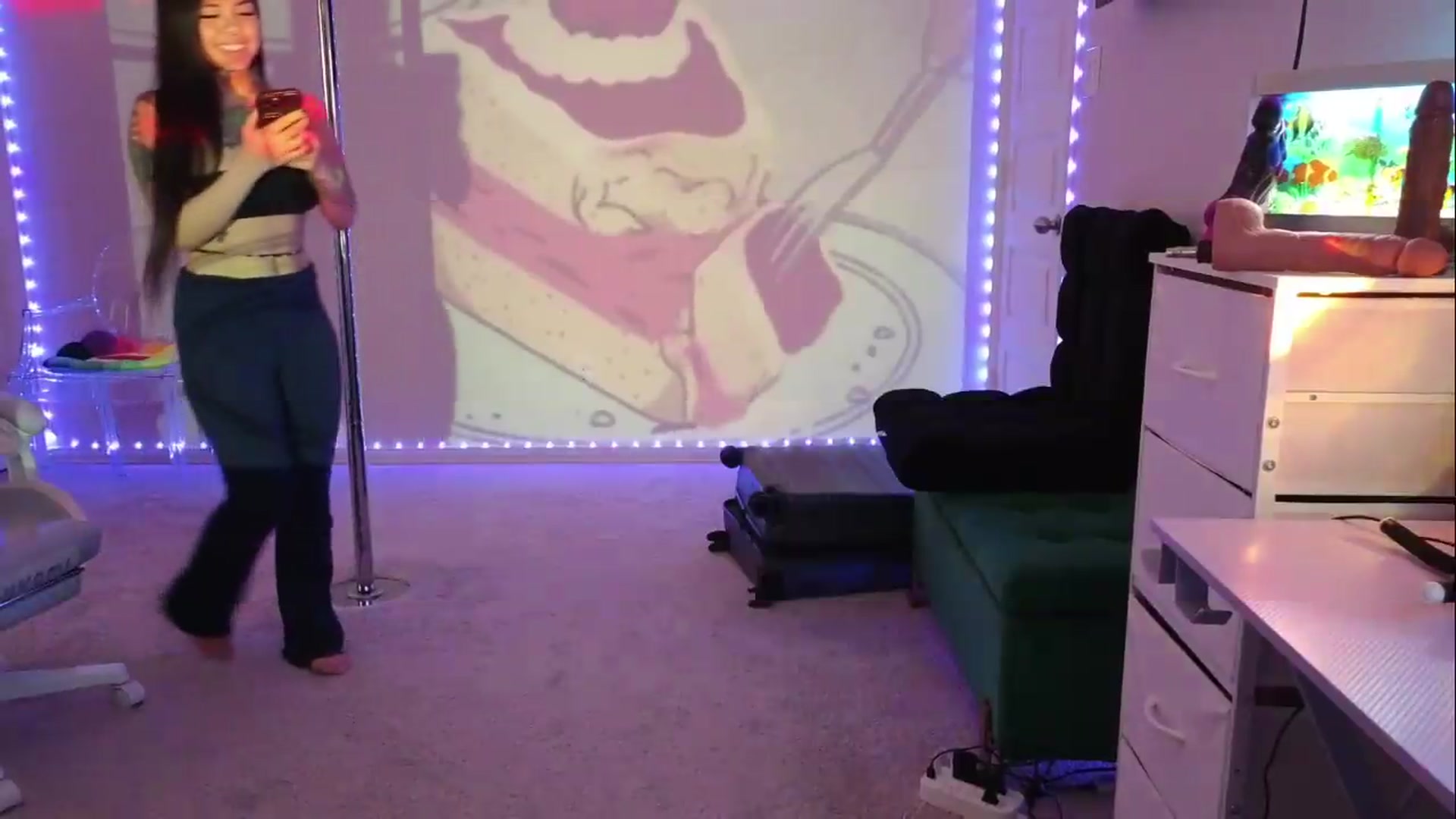 Gallery image thumbnail from dolllface's myfreecams stream on, 08/26/2026, 18:21 image 4 of 20