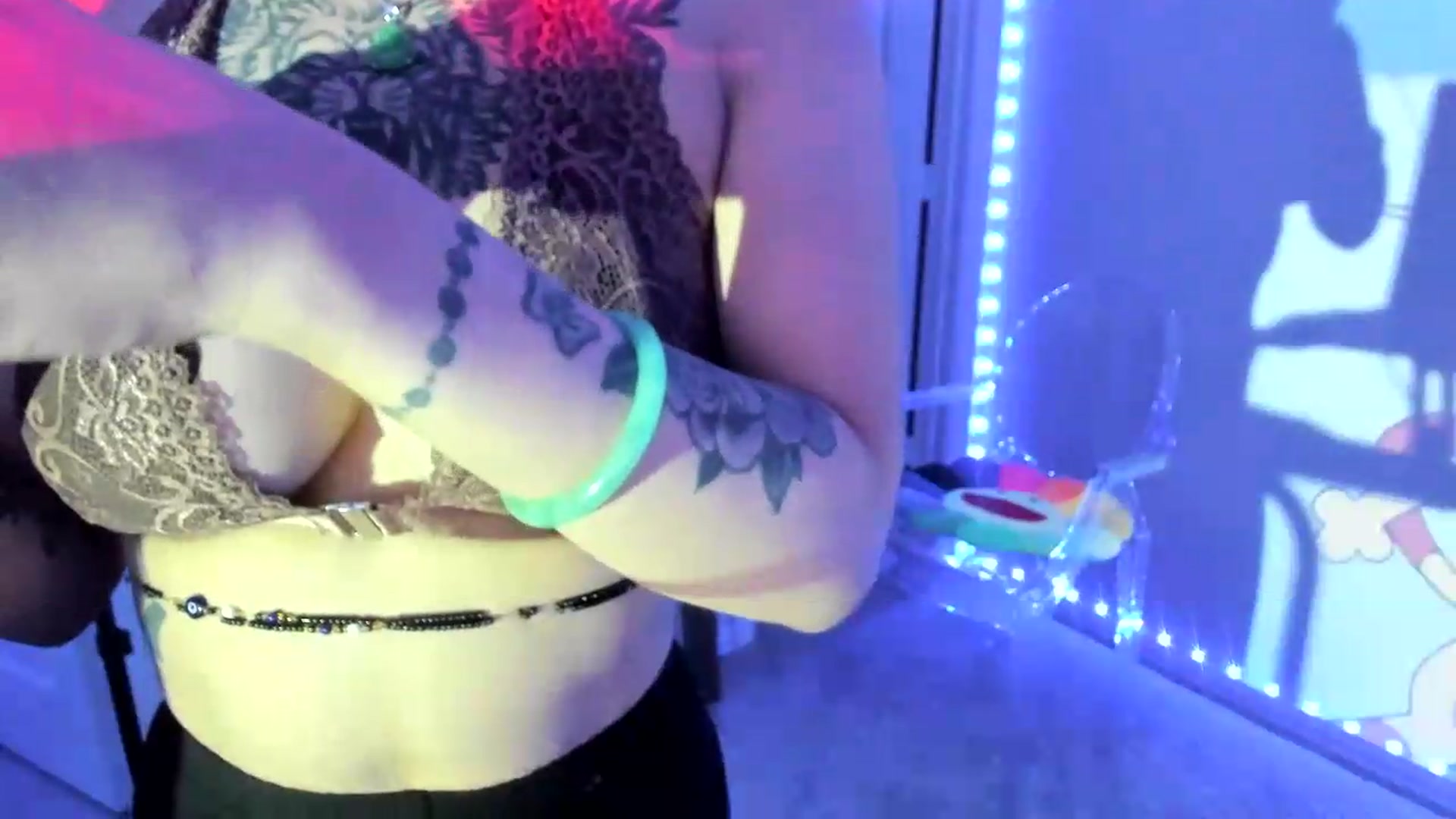 Gallery image thumbnail from dolllface's myfreecams stream on, 08/27/2026, 07:54 image 14 of 20
