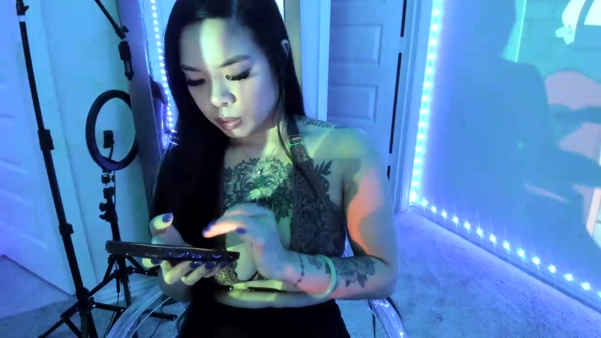 Gallery image thumbnail from dolllface's myfreecams stream on, 08/27/2026, 07:54 image 7 of 20