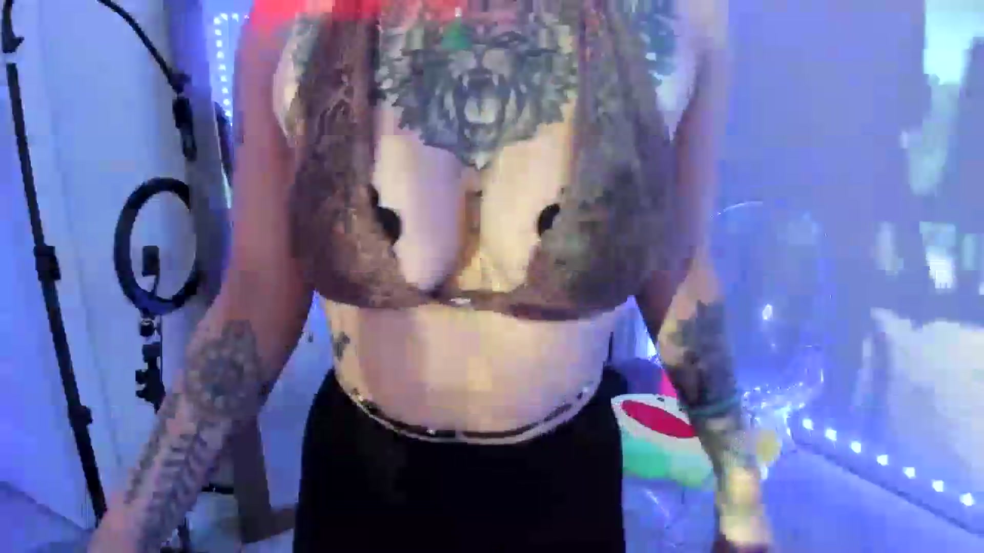 Gallery image thumbnail from dolllface's myfreecams stream on, 08/27/2026, 07:54 image 13 of 20