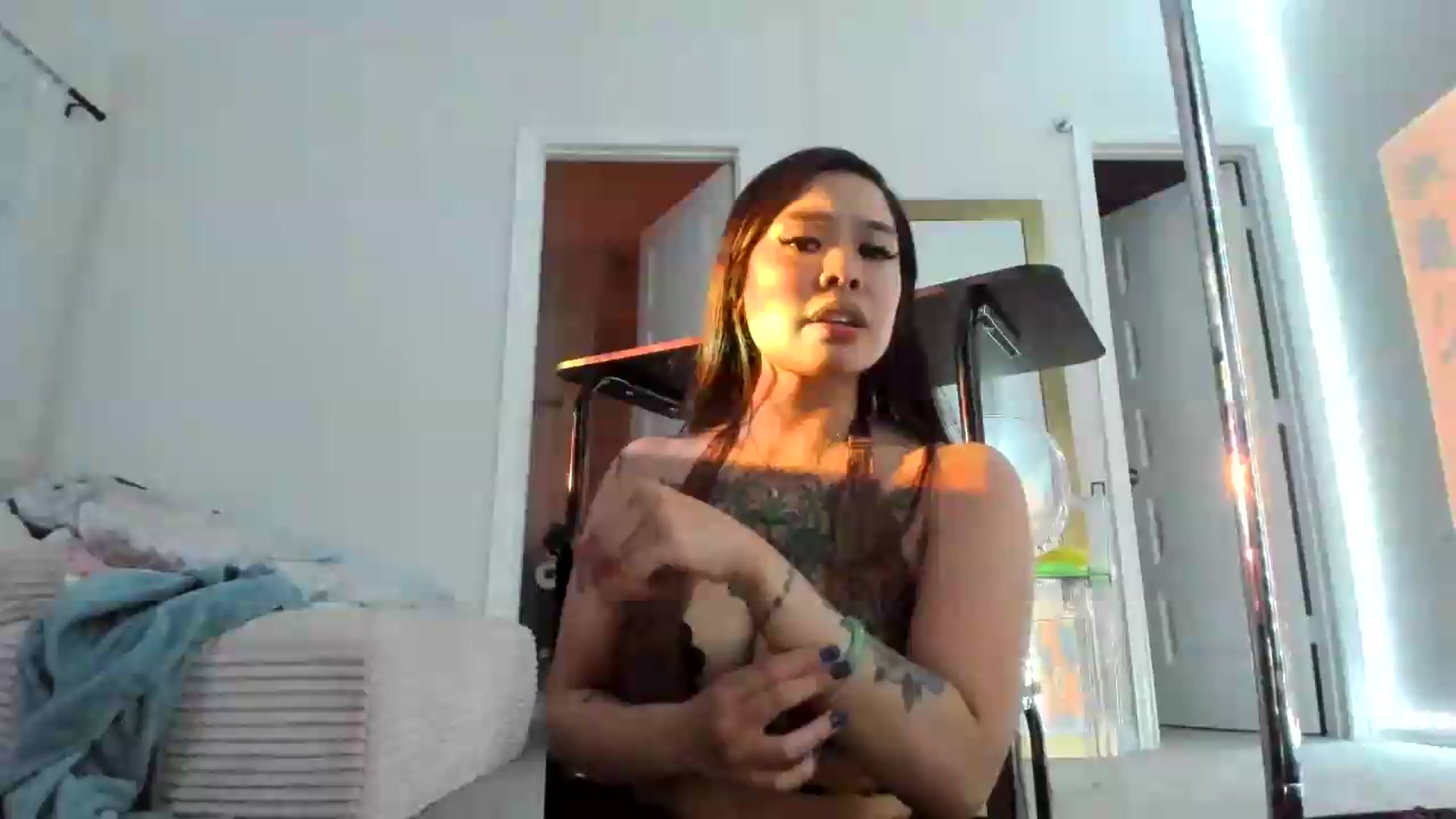Gallery image thumbnail from dolllface's myfreecams stream on, 08/27/2026, 11:28 image 4 of 20