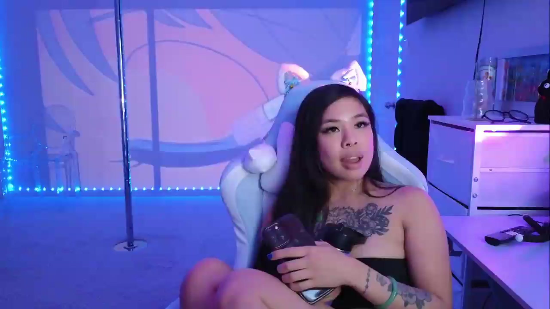 Gallery image thumbnail from dolllface's myfreecams stream on, 08/28/2026, 12:55 image 5 of 20