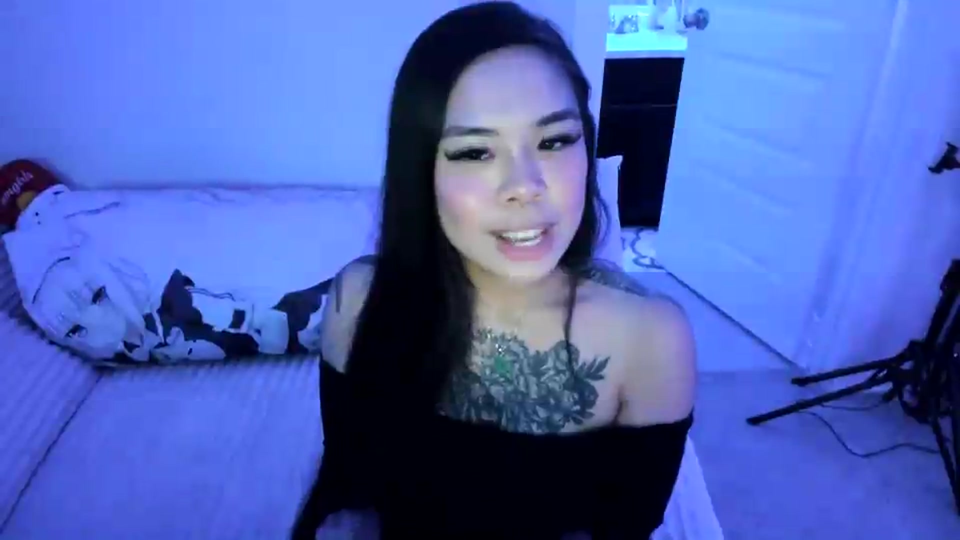 Gallery image thumbnail from dolllface's myfreecams stream on, 09/08/2026, 04:21 image 14 of 20