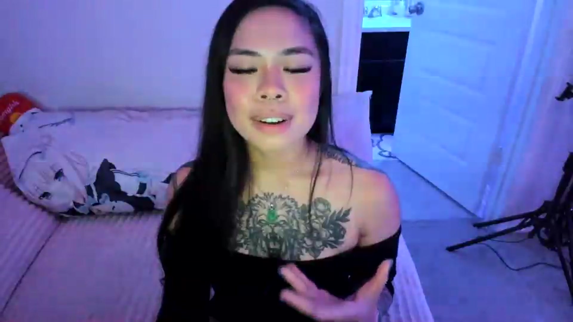 Gallery image thumbnail from dolllface's myfreecams stream on, 09/08/2026, 04:21 image 12 of 20