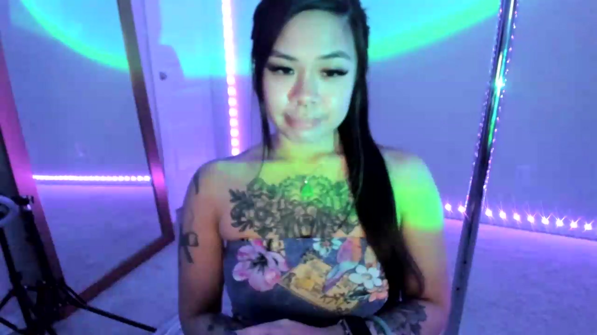 Gallery image thumbnail from dolllface's myfreecams stream on, 09/15/2026, 04:09 image 19 of 20