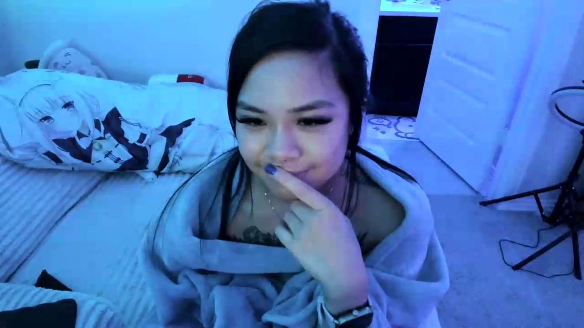 Gallery image thumbnail from dolllface's myfreecams stream on, 09/15/2026, 07:24 image 17 of 20