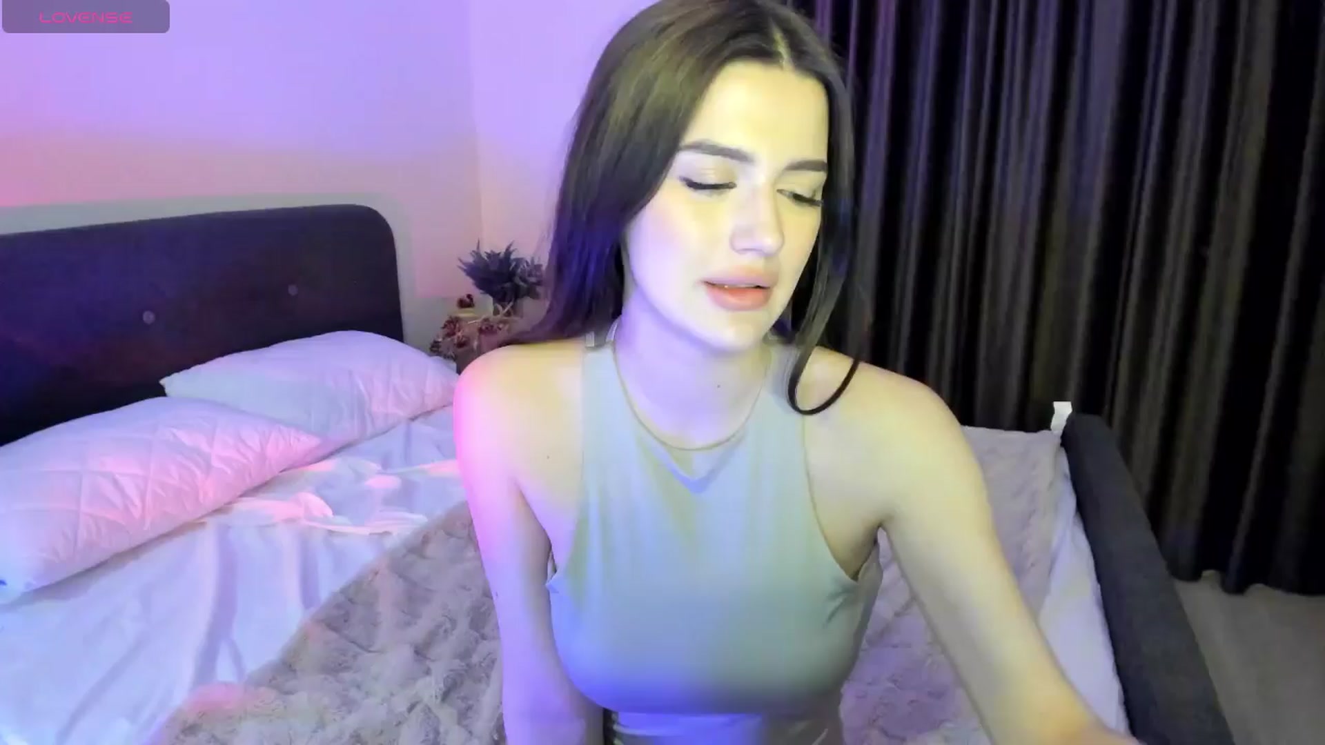 Gallery image thumbnail from dolly_xxx's myfreecams stream on, 04/09/2024, 18:50 image 4 of 20