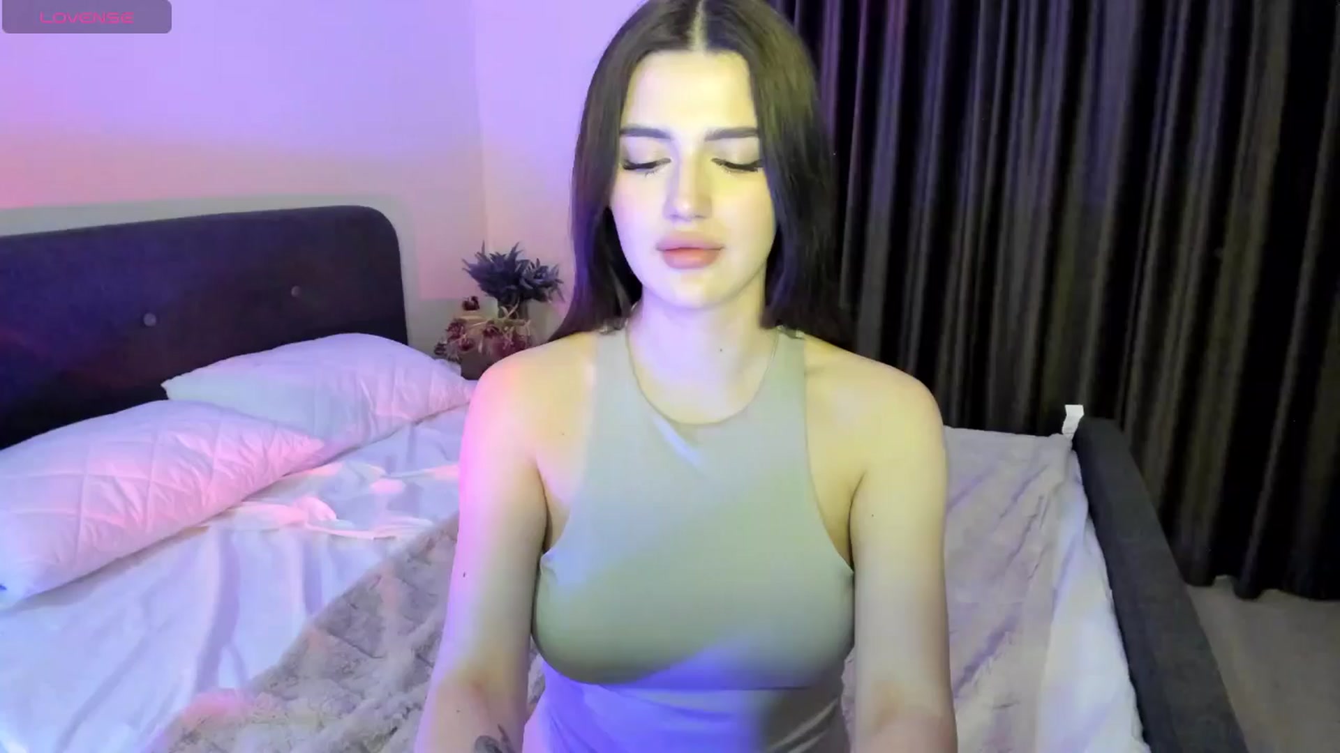Gallery image thumbnail from dolly_xxx's myfreecams stream on, 04/09/2024, 18:50 image 14 of 20