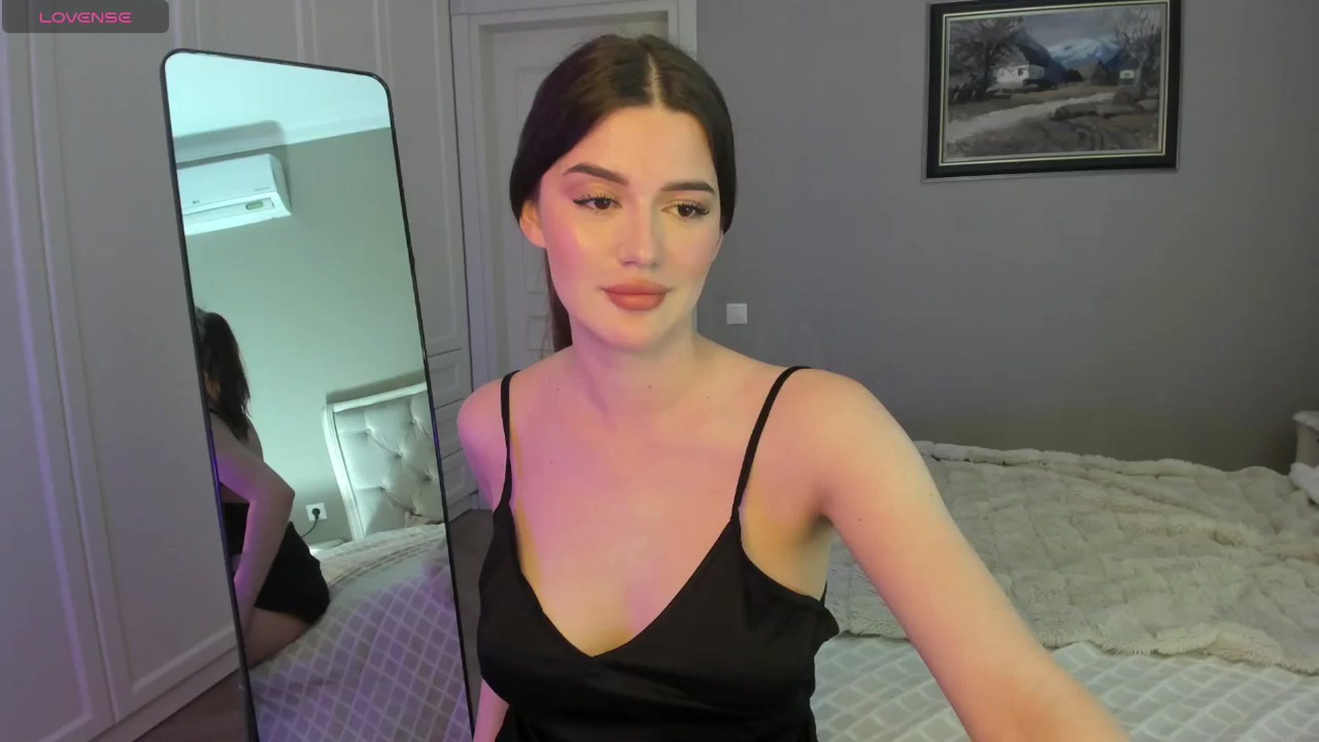 Gallery image thumbnail from dollyxxx's myfreecams stream on, 05/17/2024, 15:59 image 6 of 20