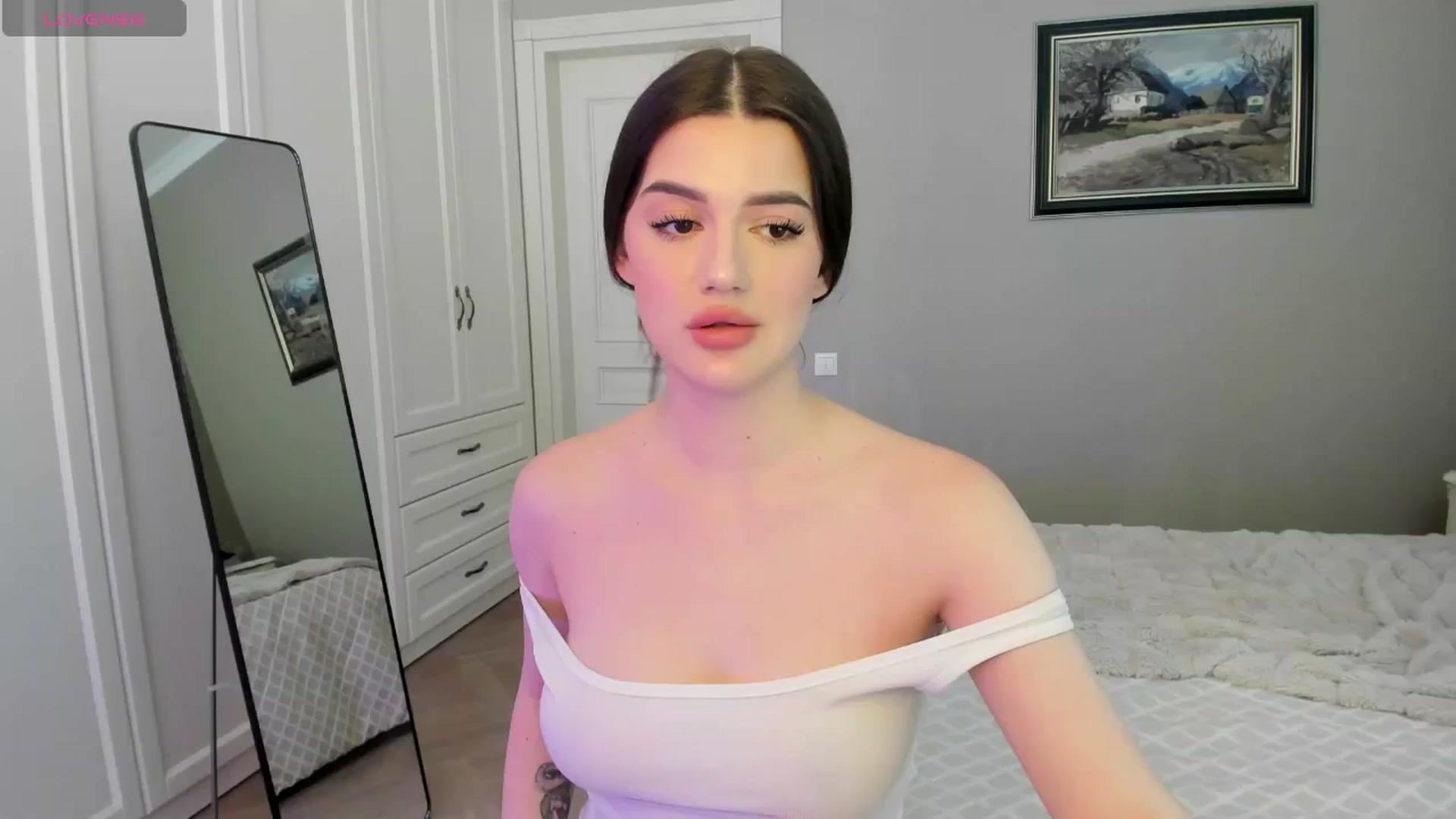 Gallery image thumbnail from dollyxxx's myfreecams stream on, 05/18/2024, 15:33 image 5 of 20