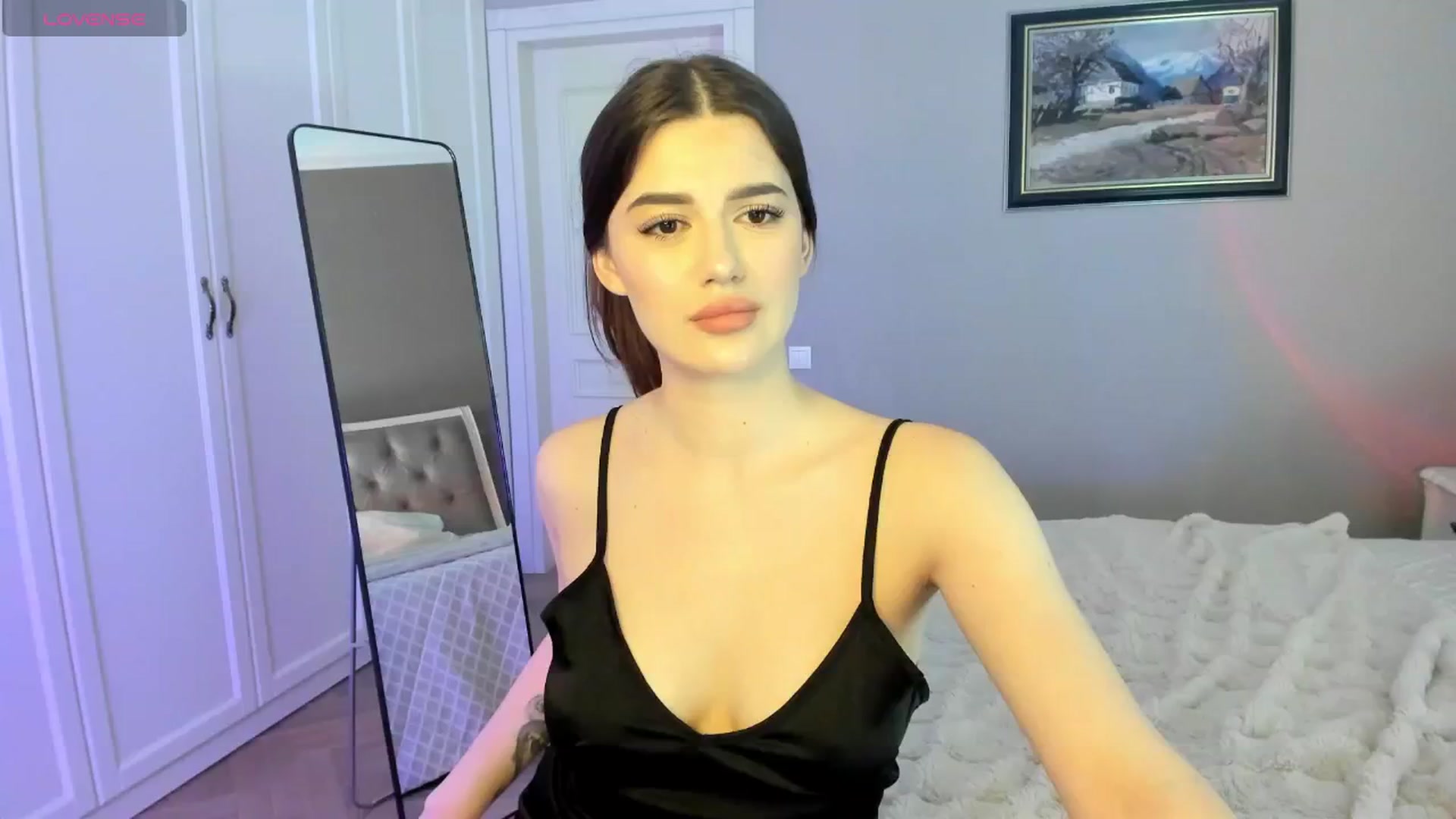 Gallery image thumbnail from dollyxxx's myfreecams stream on, 05/19/2024, 15:44 image 10 of 20