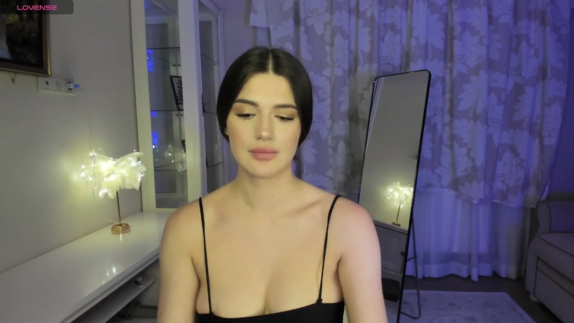 Gallery image thumbnail from dollyxxx's myfreecams stream on, 06/01/2024, 21:46 image 2 of 20