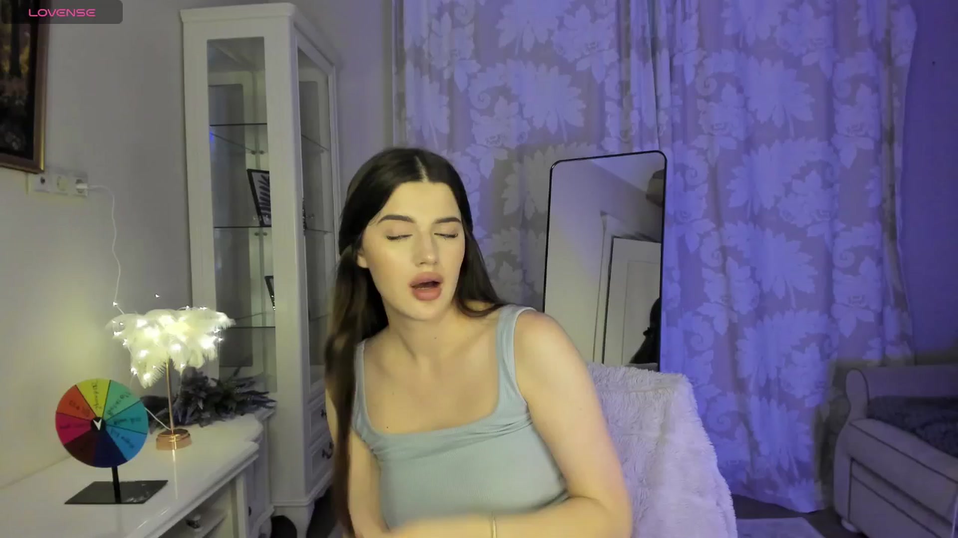 Gallery image thumbnail from dollyxxx's myfreecams stream on, 06/18/2024, 18:02 image 19 of 20